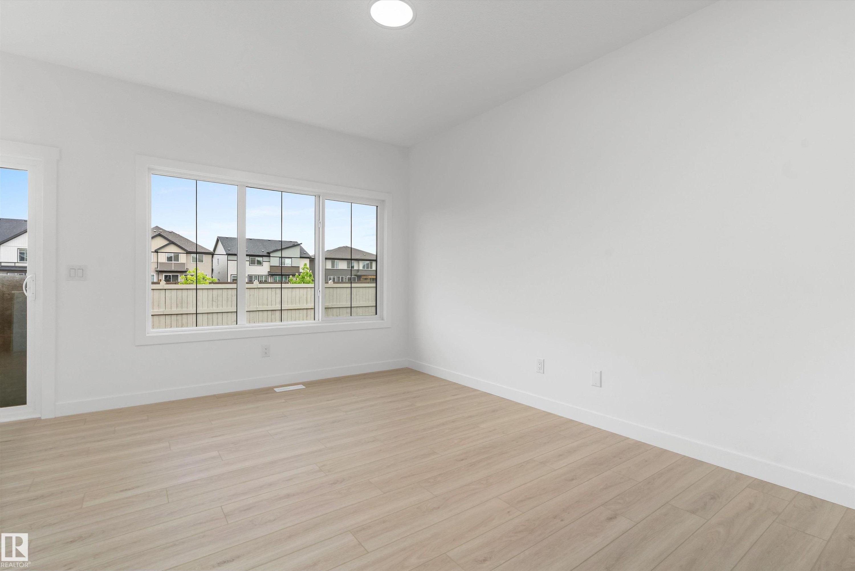 2033 Callihoo Link Sw, Edmonton, AB - Indoor Photo Showing Other Room