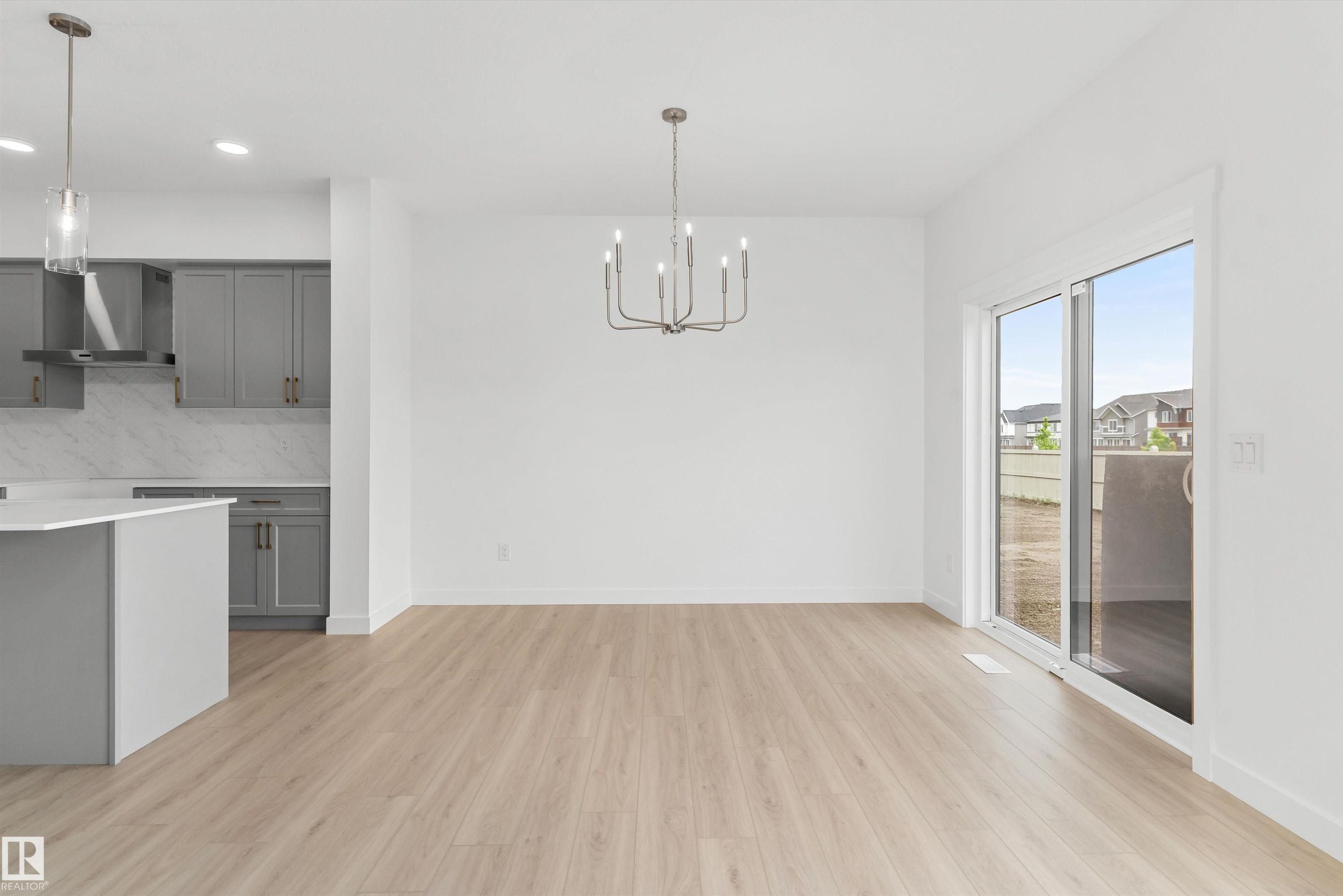 2033 Callihoo Link Sw, Edmonton, AB - Indoor Photo Showing Kitchen With Upgraded Kitchen