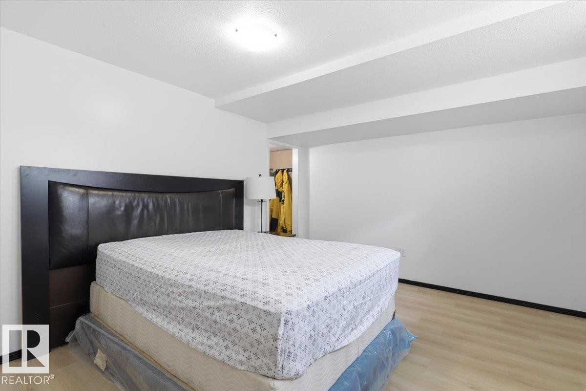 242 Northmount Drive, Wetaskiwin, AB - Indoor Photo Showing Bedroom