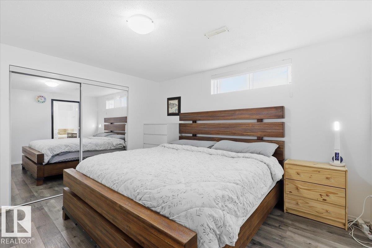 242 Northmount Drive, Wetaskiwin, AB - Indoor Photo Showing Bedroom