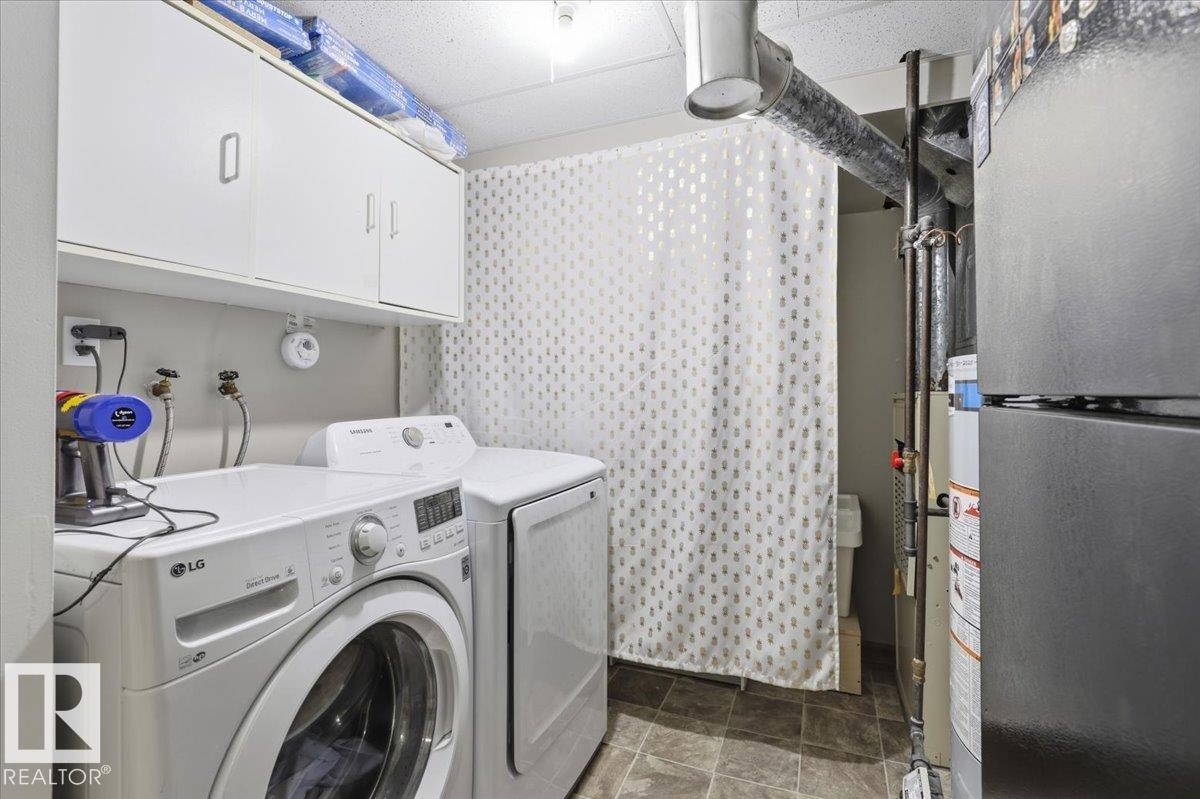 242 Northmount Drive, Wetaskiwin, AB - Indoor Photo Showing Laundry Room