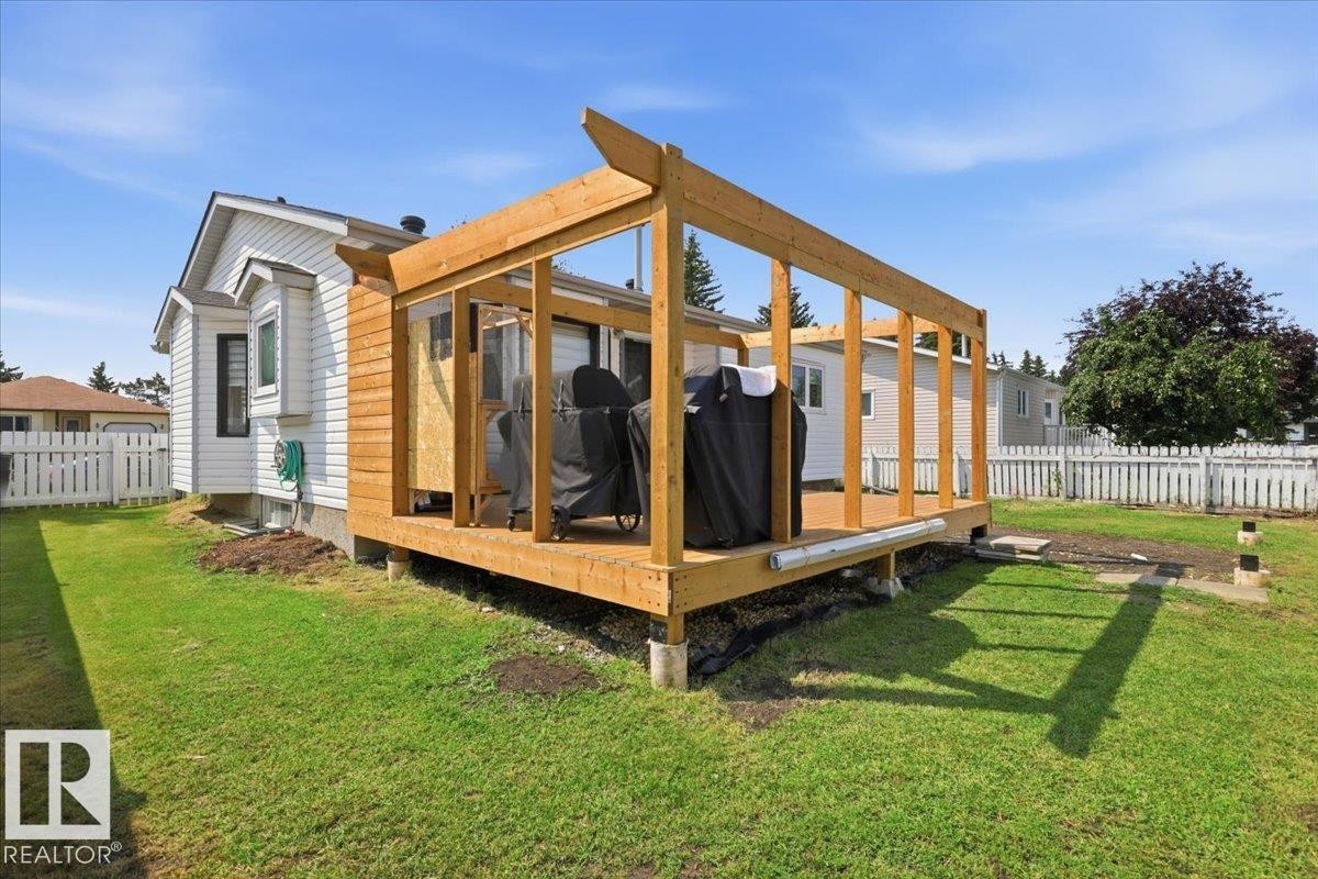 242 Northmount Drive, Wetaskiwin, AB - Outdoor
