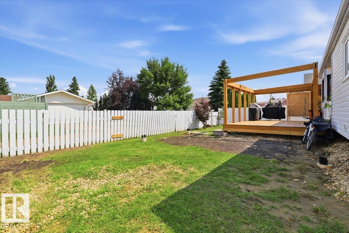 242 Northmount Drive, Wetaskiwin, AB - Outdoor With Deck Patio Veranda