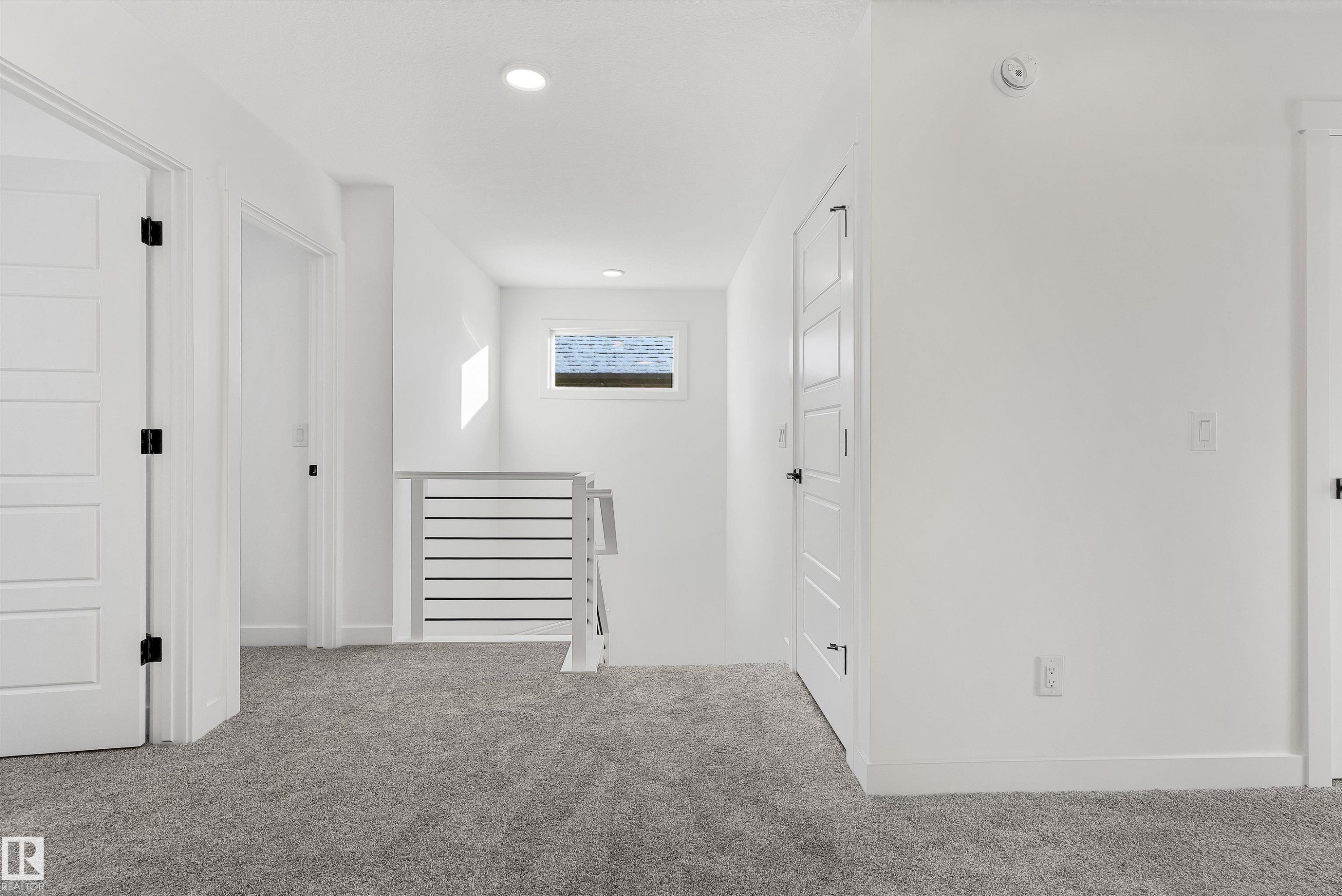 920 18 Avenue Nw, Edmonton, AB - Indoor Photo Showing Other Room