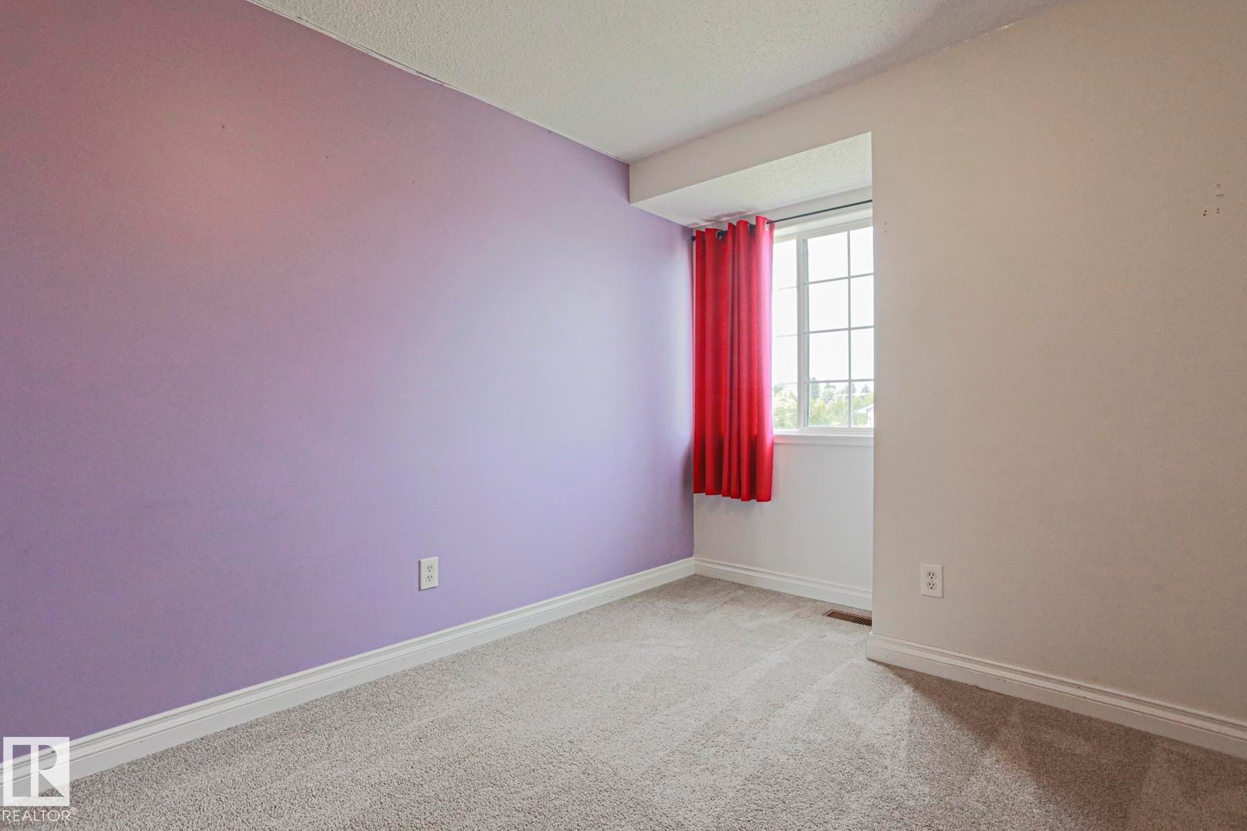 4 Landsdowne Drive, Spruce Grove, AB - Indoor Photo Showing Other Room