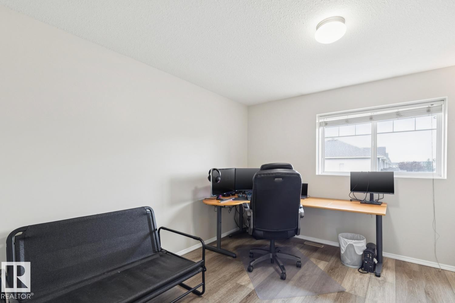 #22 230 Edwards Dr Sw, Edmonton, AB - Indoor Photo Showing Office