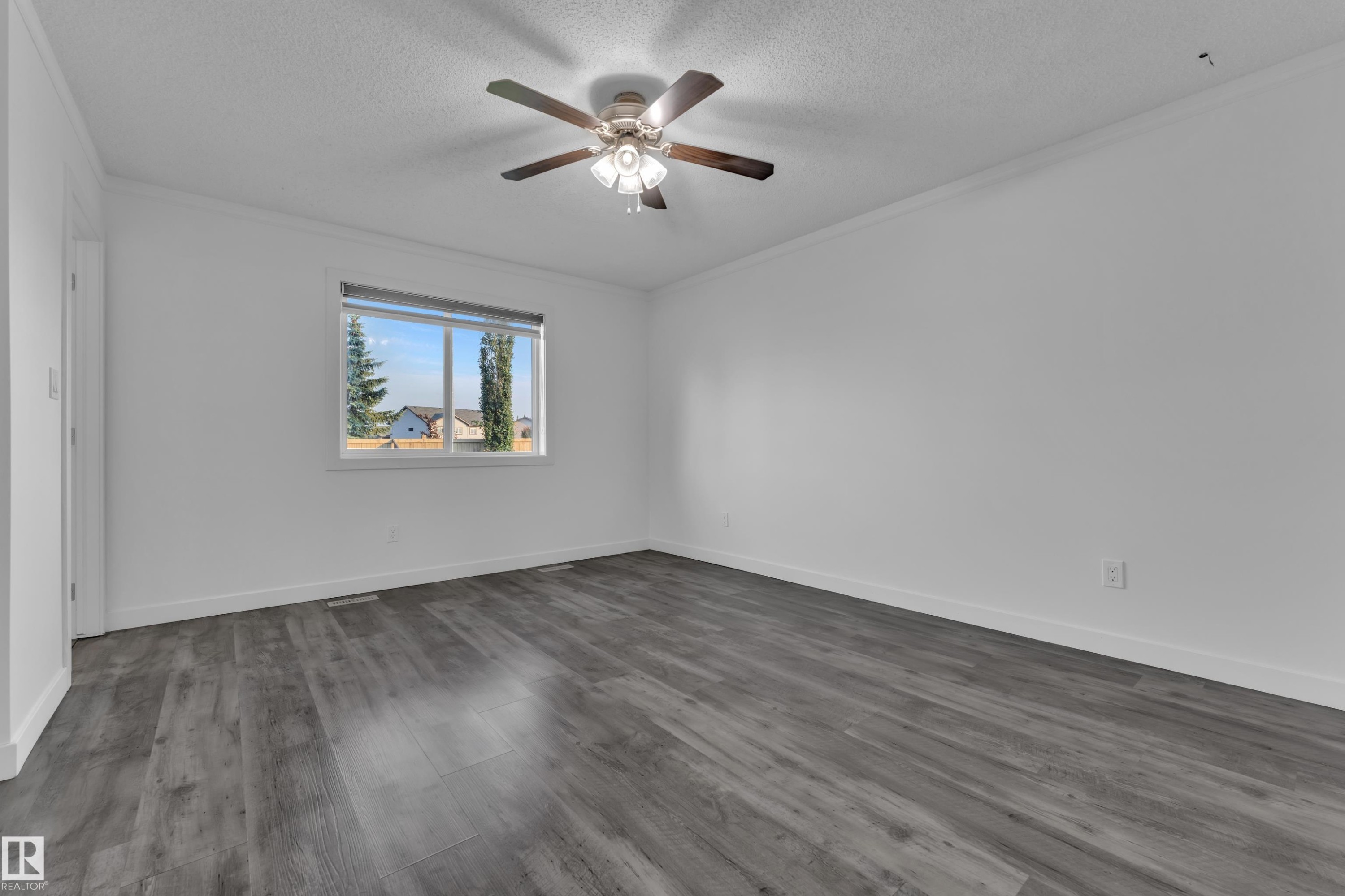 73 Hartwick Loop, Spruce Grove, AB - Indoor Photo Showing Other Room