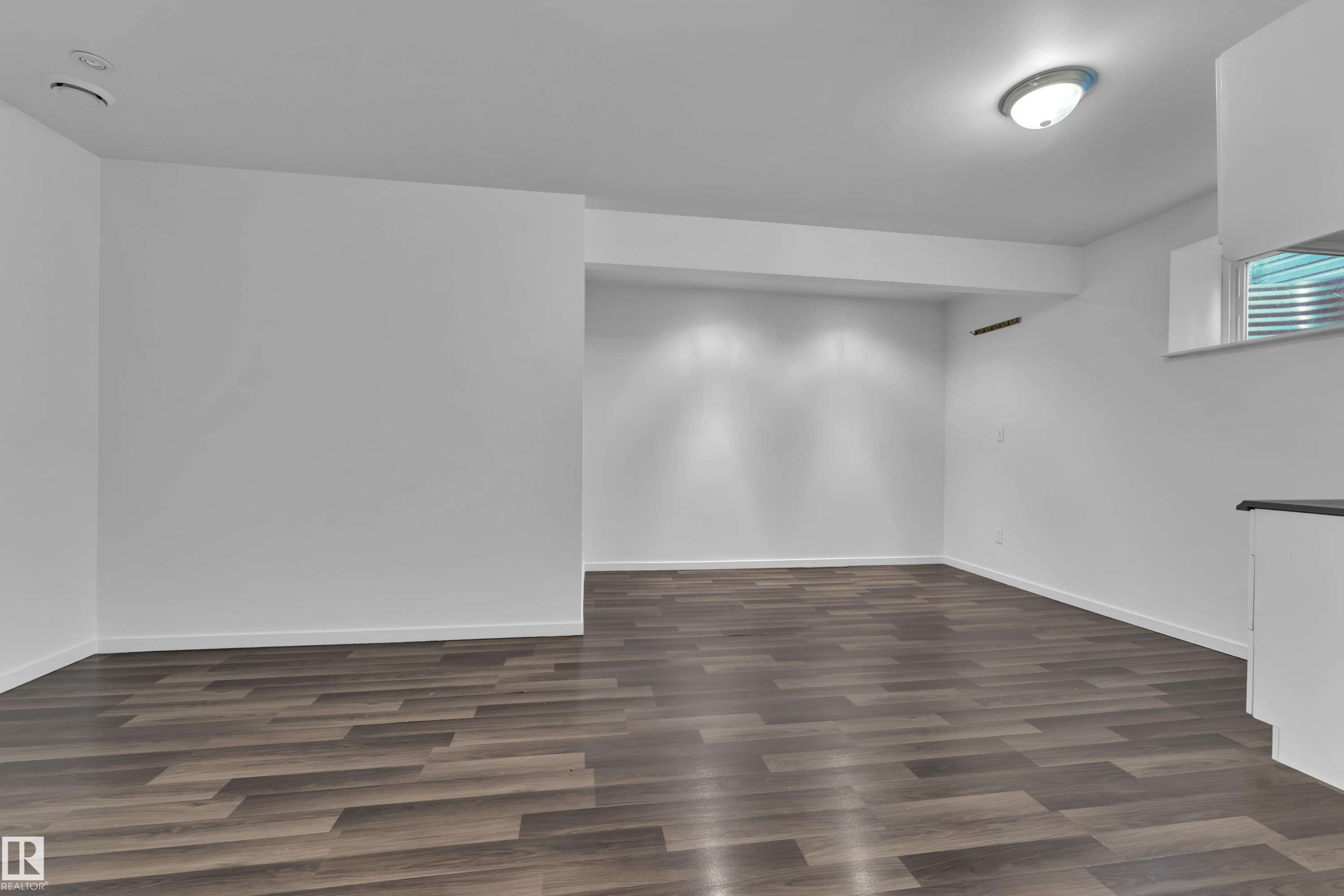 73 Hartwick Loop, Spruce Grove, AB - Indoor Photo Showing Other Room