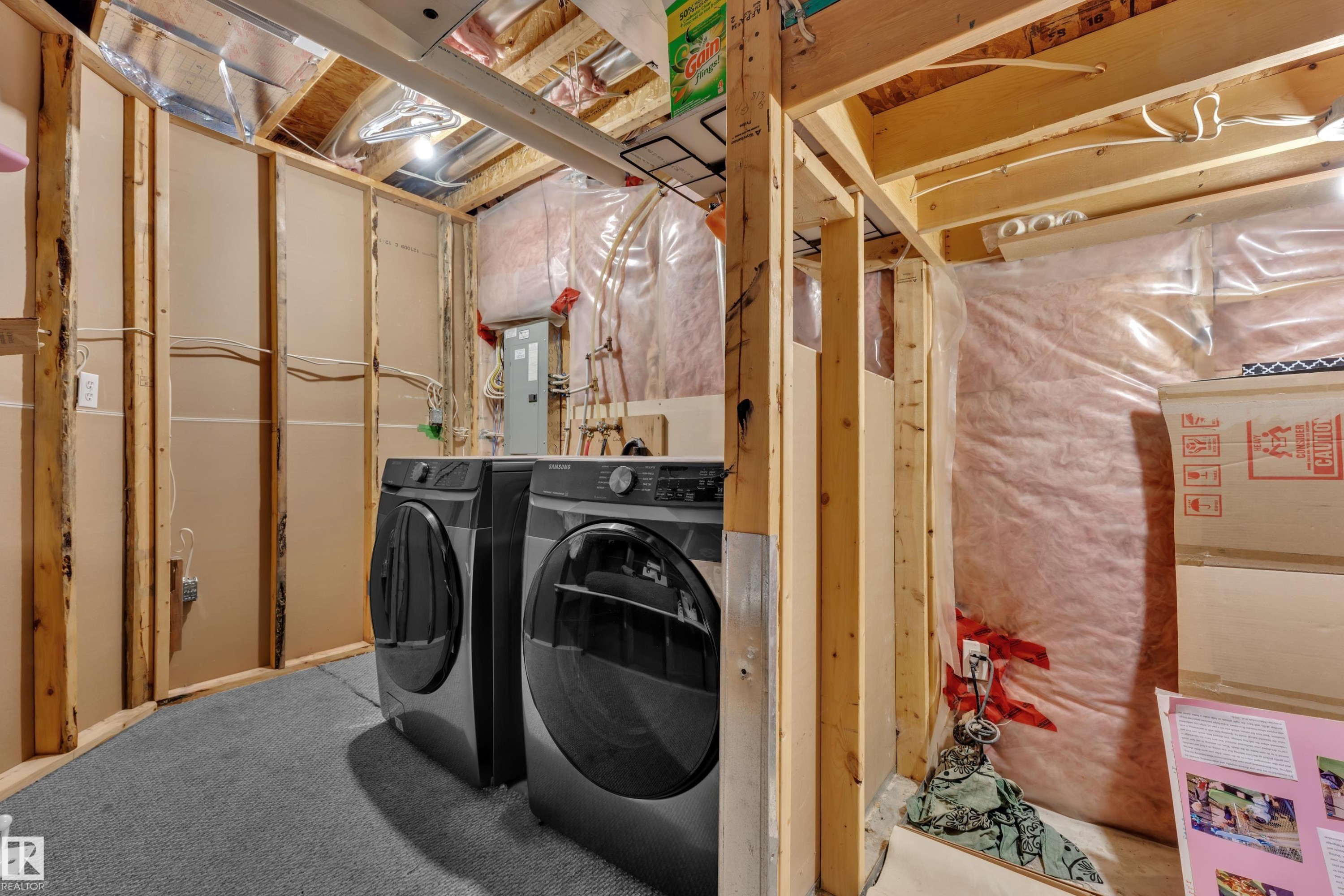 73 Hartwick Loop, Spruce Grove, AB - Indoor Photo Showing Laundry Room