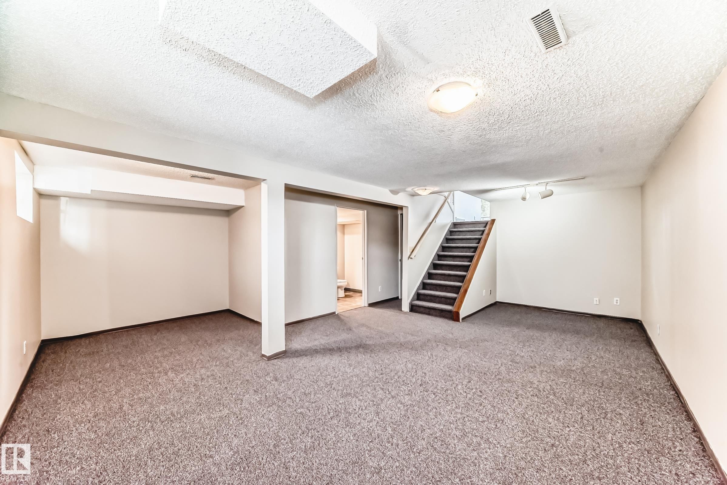 8516 190 Street Nw, Edmonton, AB