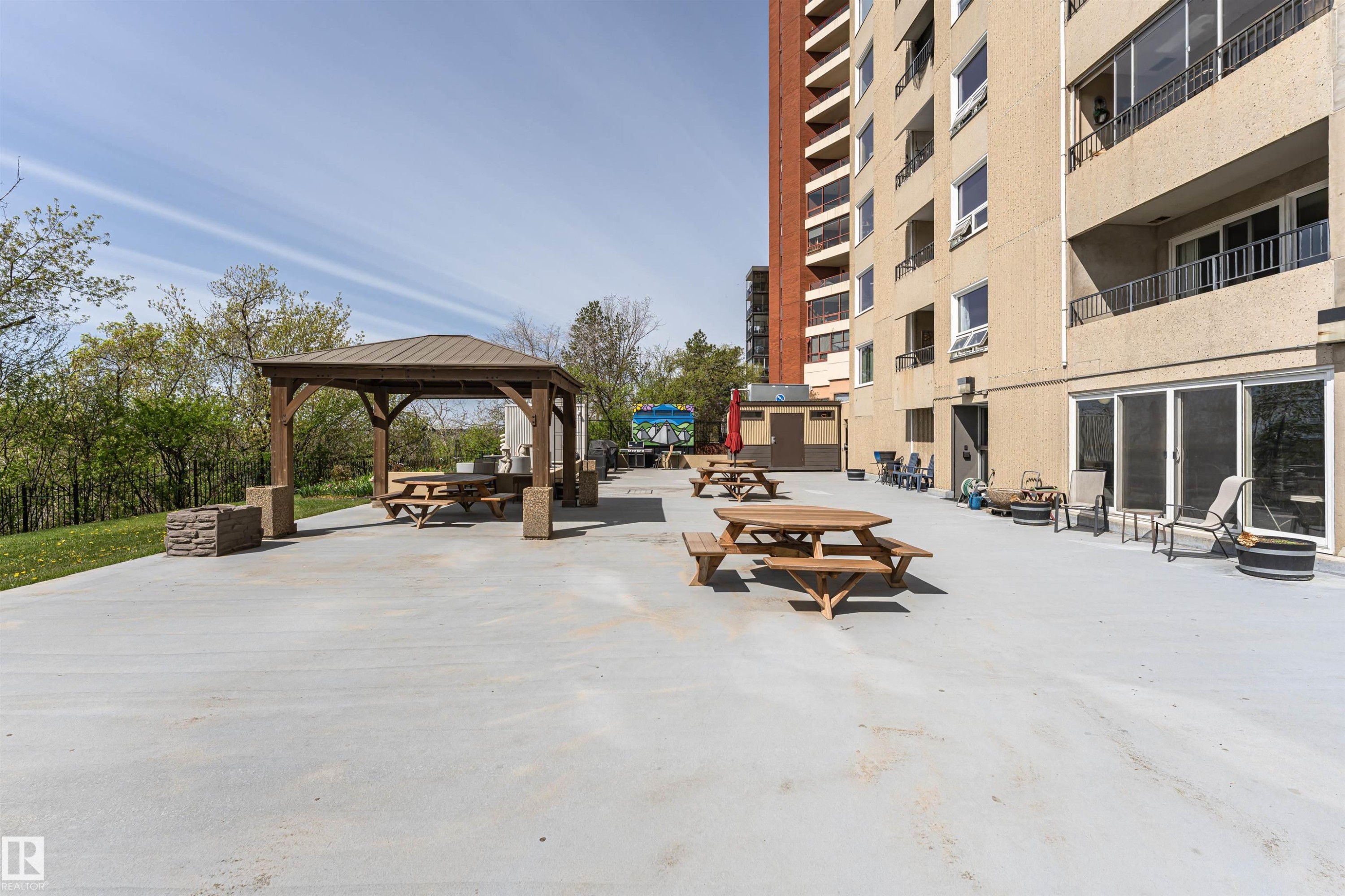#1806 12303 Jasper Av Nw, Edmonton, AB - Outdoor