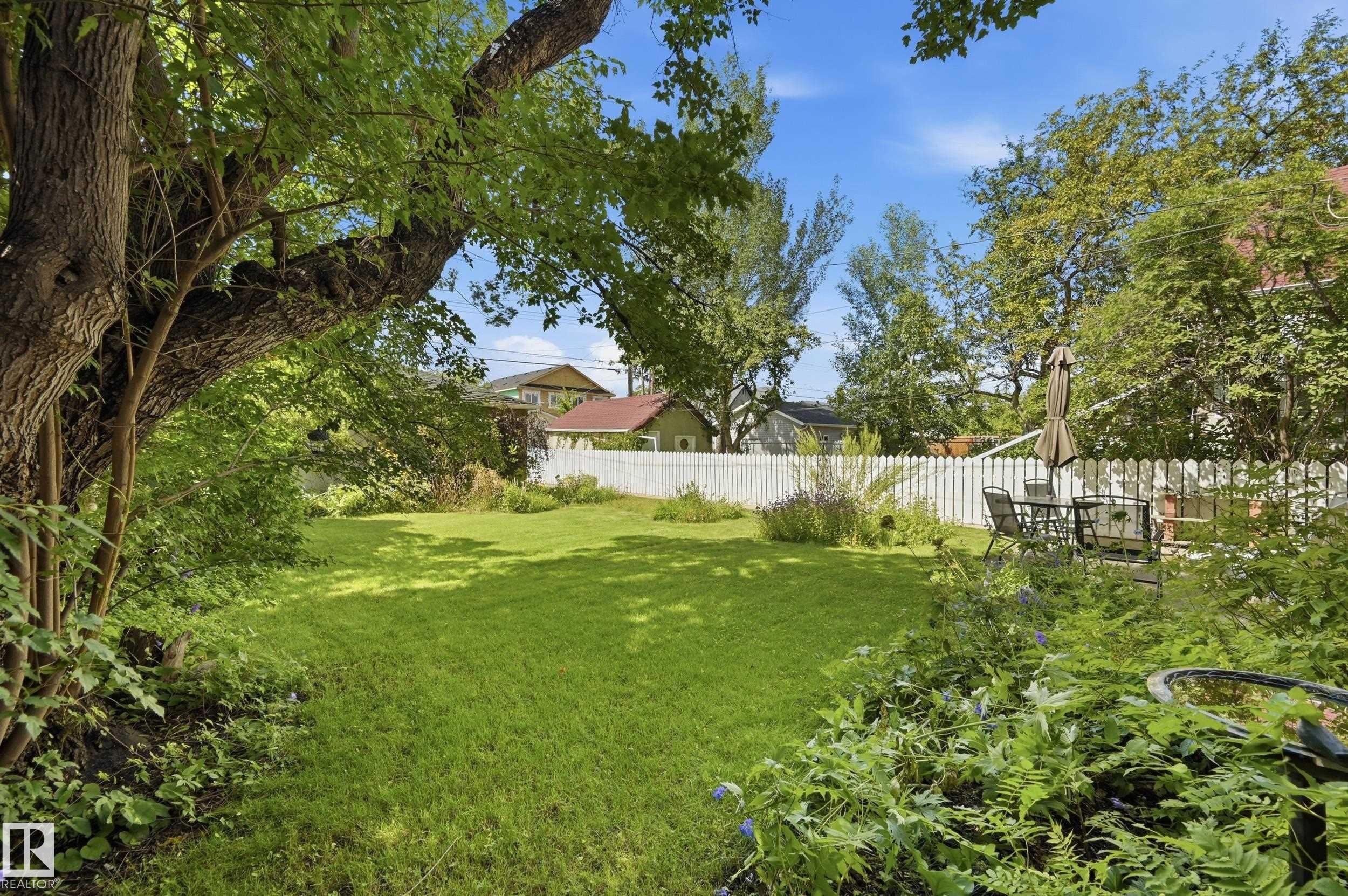 11518 101 Street Nw, Edmonton, AB - Outdoor