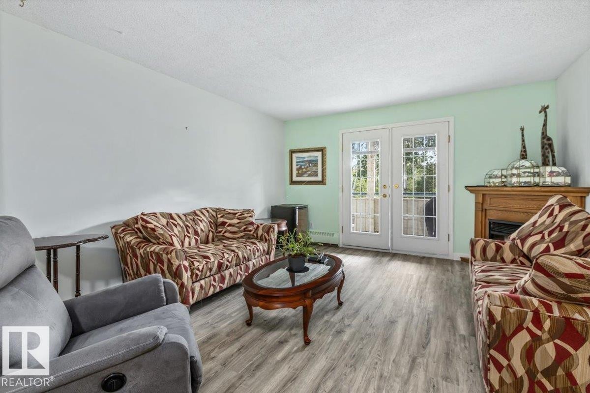 #307 45 Gervais Rd, St. Albert, AB - Indoor Photo Showing Living Room