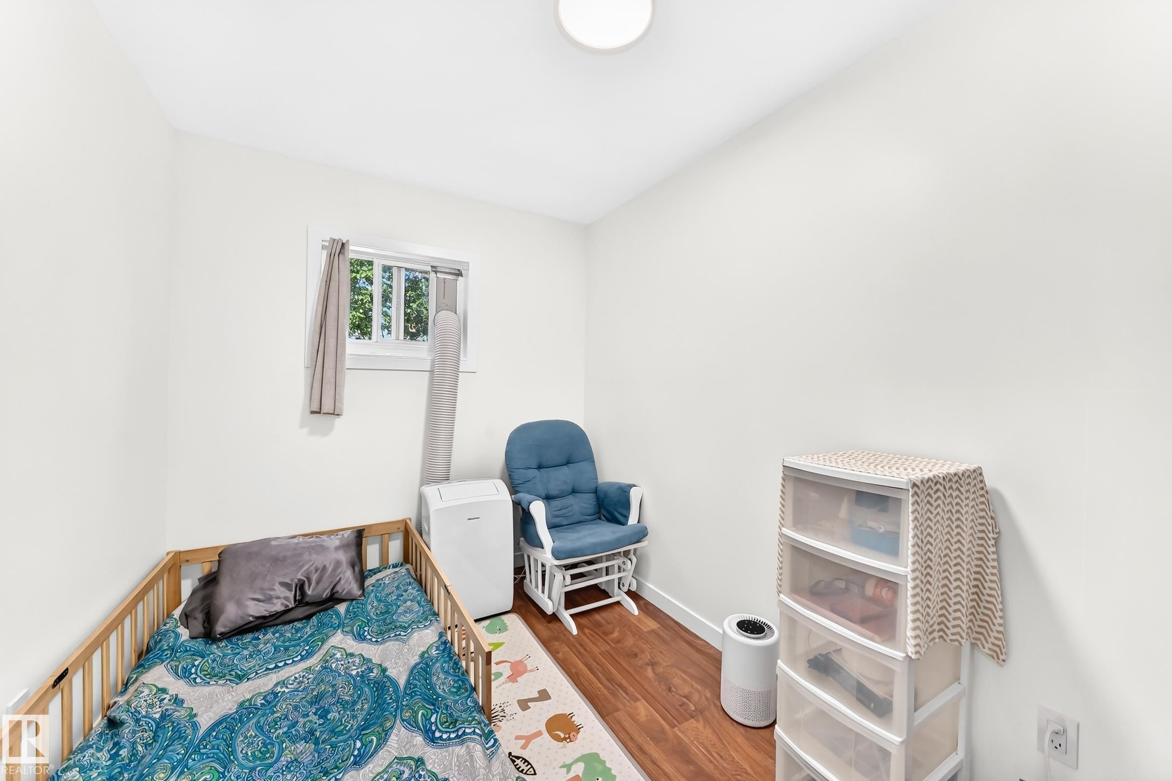 12253 94 Street Nw, Edmonton, AB - Indoor