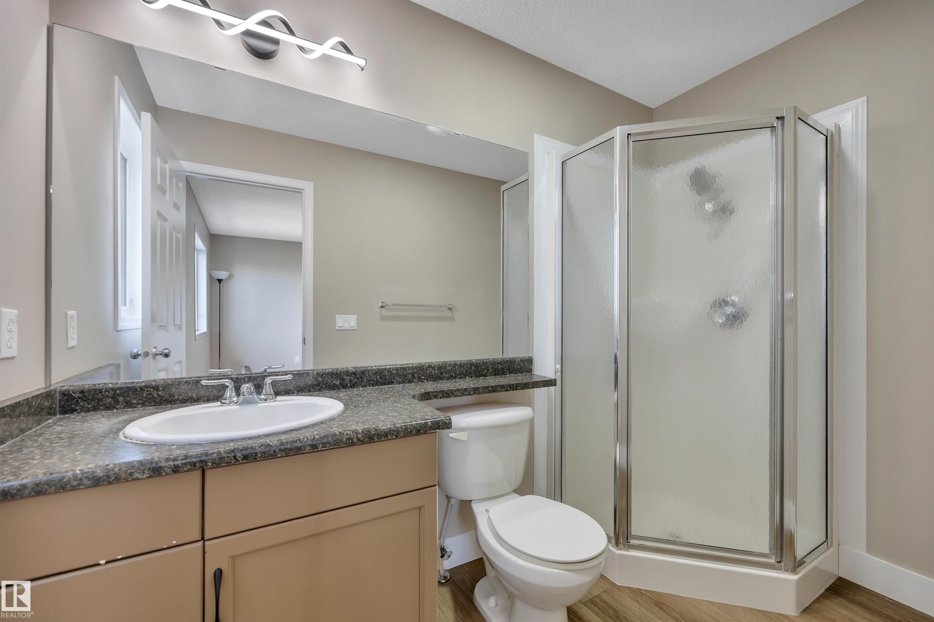 #23 5102 30 Av, Beaumont, AB - Indoor Photo Showing Bathroom