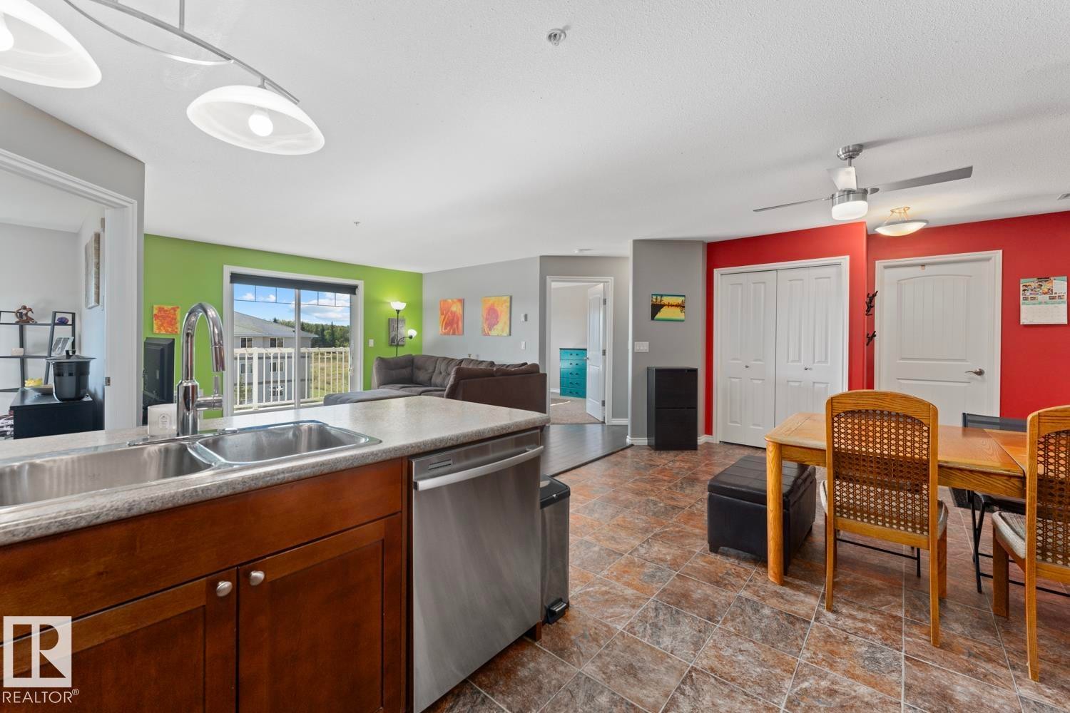 #3308 901 16 St, Cold Lake, AB - Indoor Photo Showing Kitchen With Double Sink