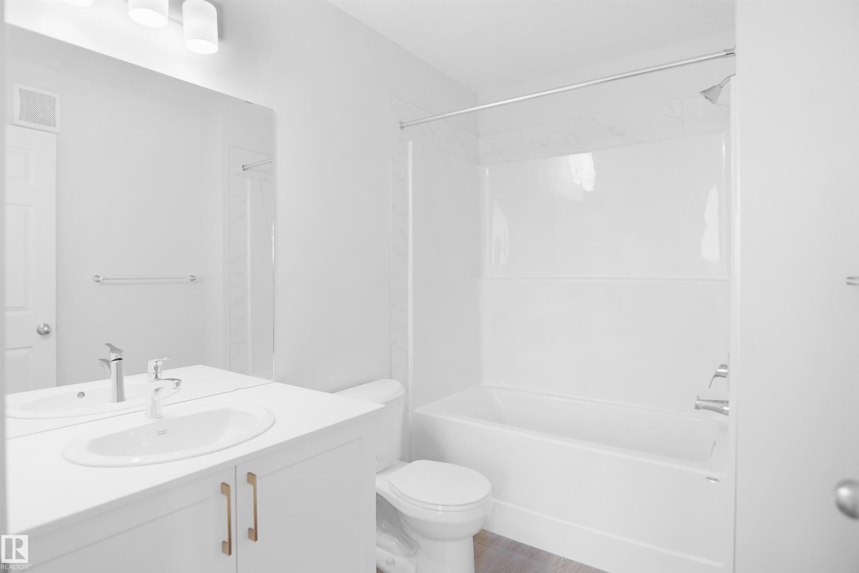 5139 River'S Edge Way Nw, Edmonton, AB - Indoor Photo Showing Bathroom