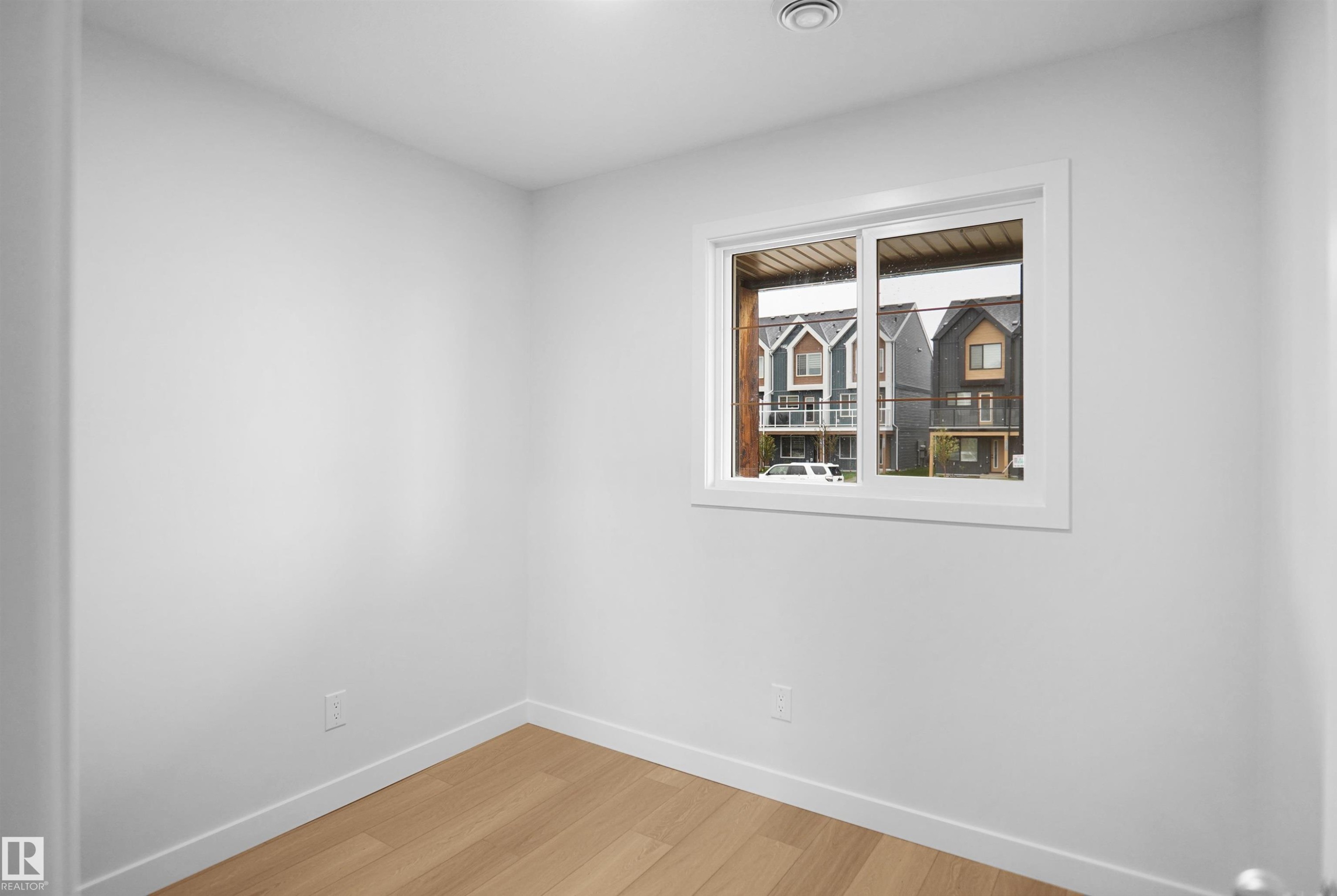5139 River'S Edge Way Nw, Edmonton, AB - Indoor Photo Showing Other Room