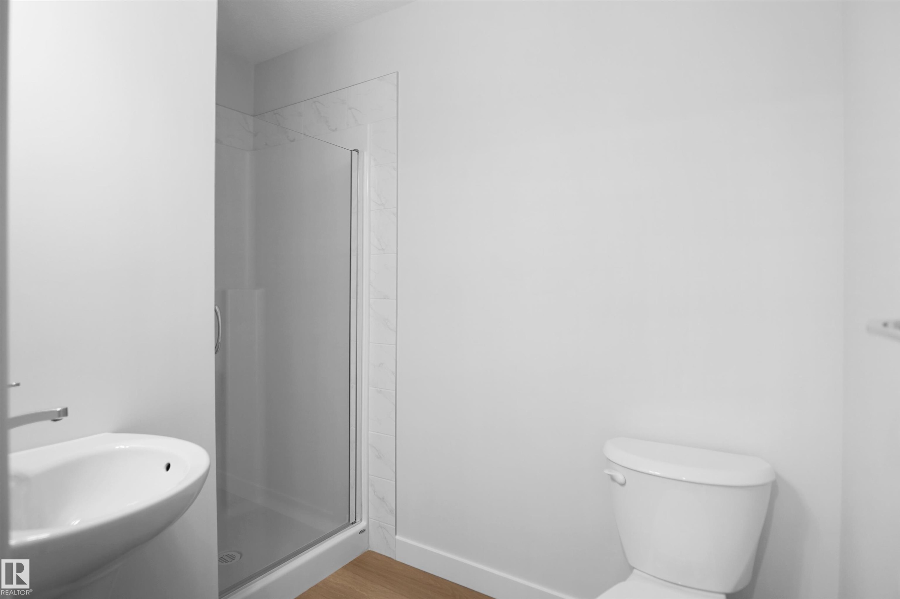 5139 River'S Edge Way Nw, Edmonton, AB - Indoor Photo Showing Bathroom