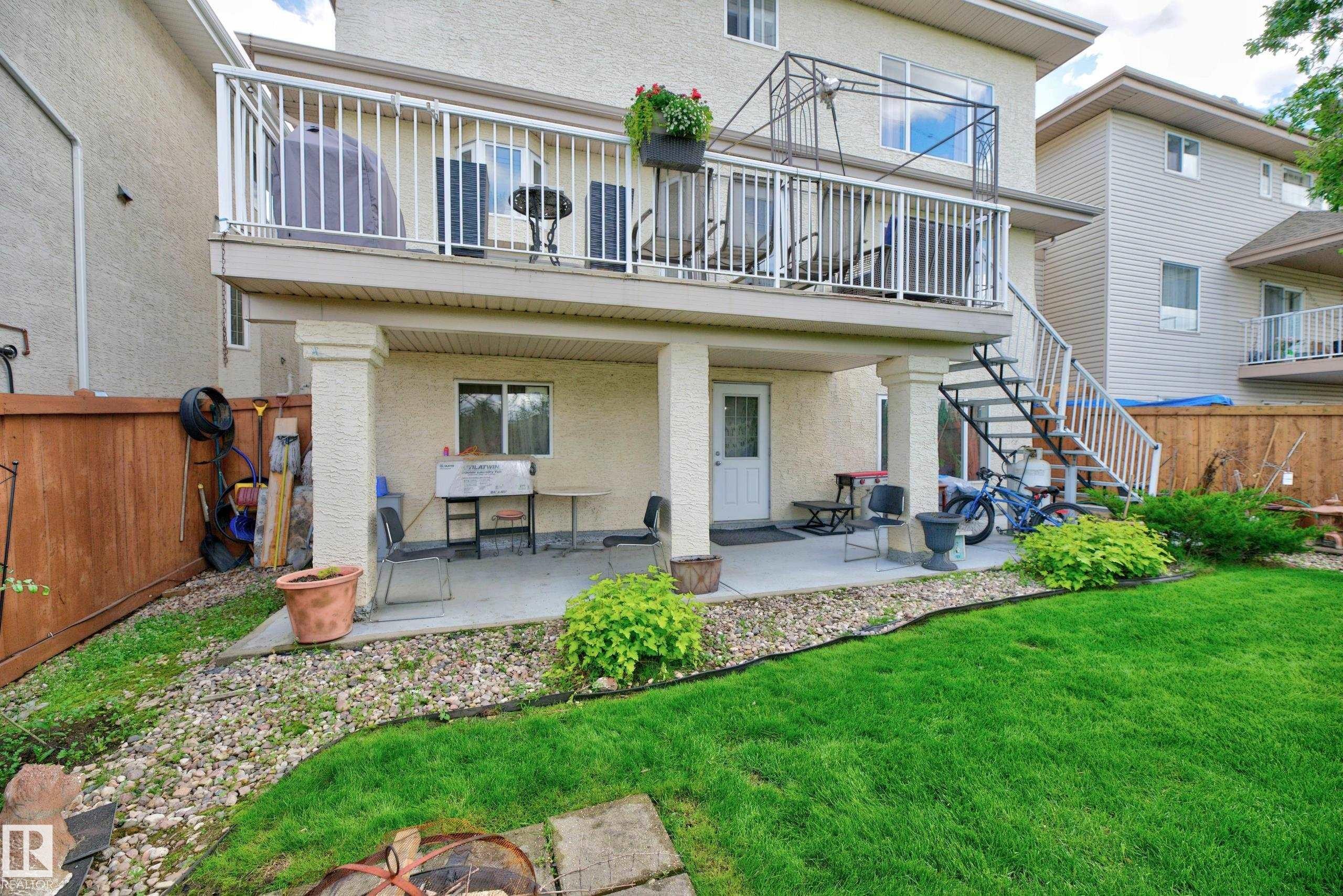 979 Hollingsworth Bend Nw, Edmonton, AB - Outdoor With Deck Patio Veranda With Exterior