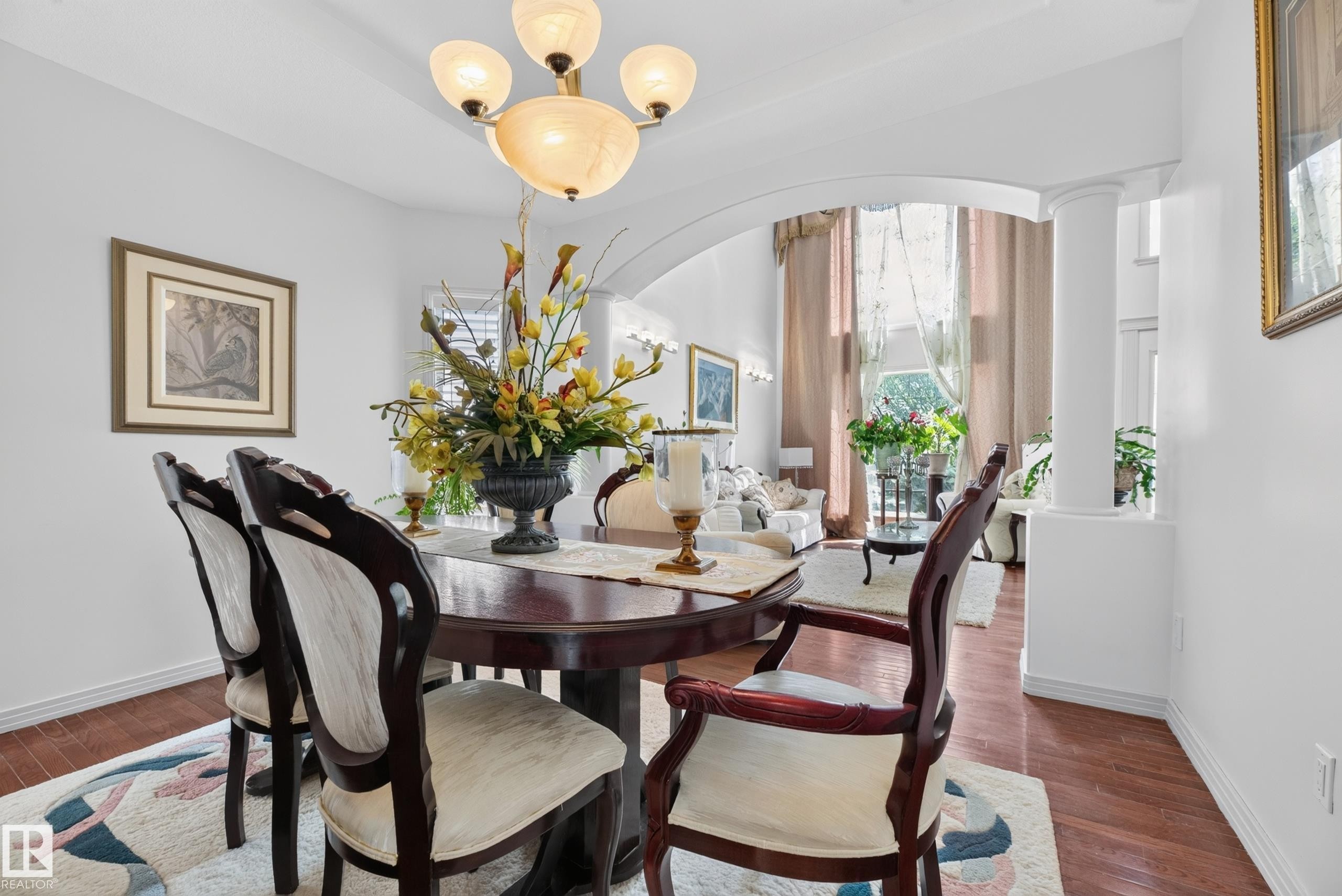 979 Hollingsworth Bend Nw, Edmonton, AB - Indoor Photo Showing Dining Room