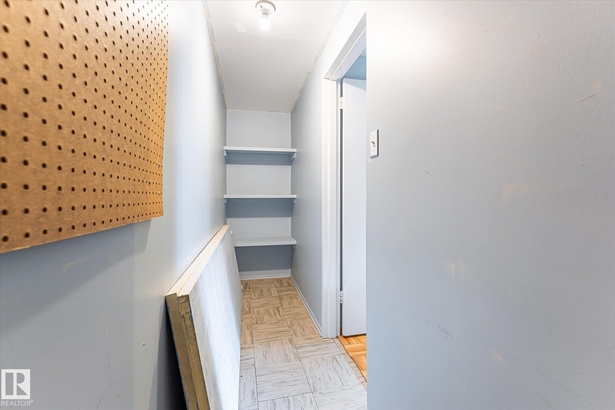 #104 7805 159 St Nw, Edmonton, AB - Indoor Photo Showing Other Room