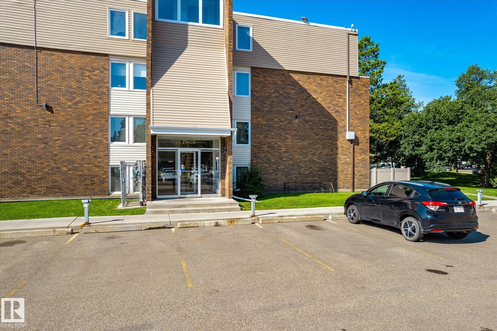 #104 7805 159 St Nw, Edmonton, AB - Outdoor