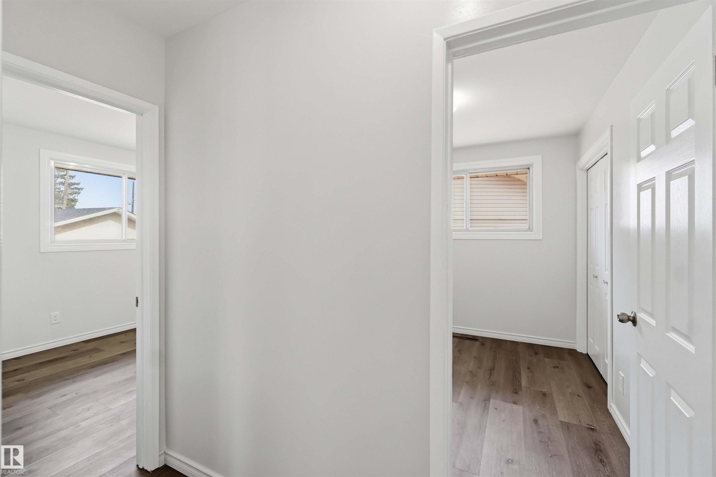 13303 58 Street Nw, Edmonton, AB - Indoor Photo Showing Other Room