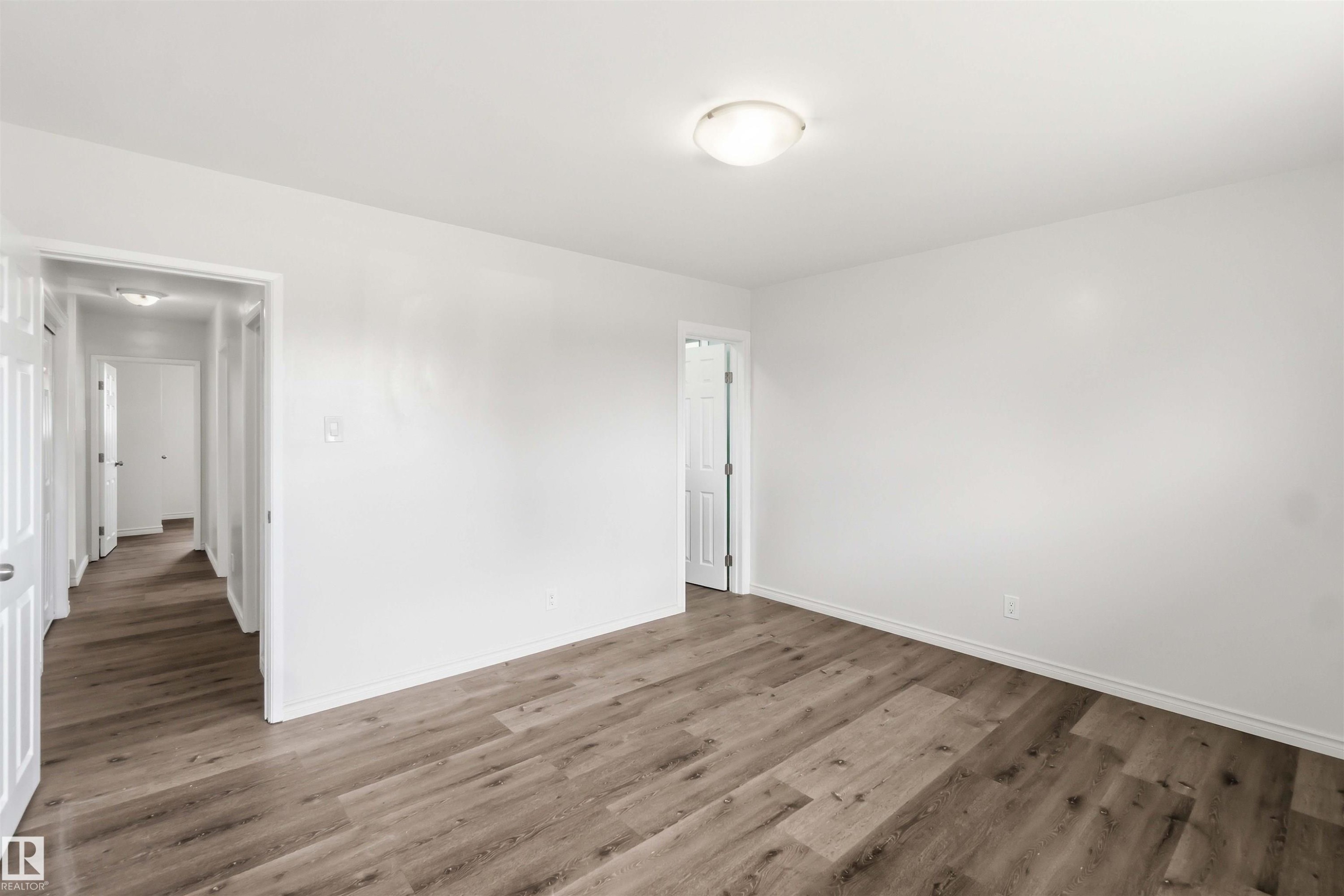 13303 58 Street Nw, Edmonton, AB - Indoor Photo Showing Other Room