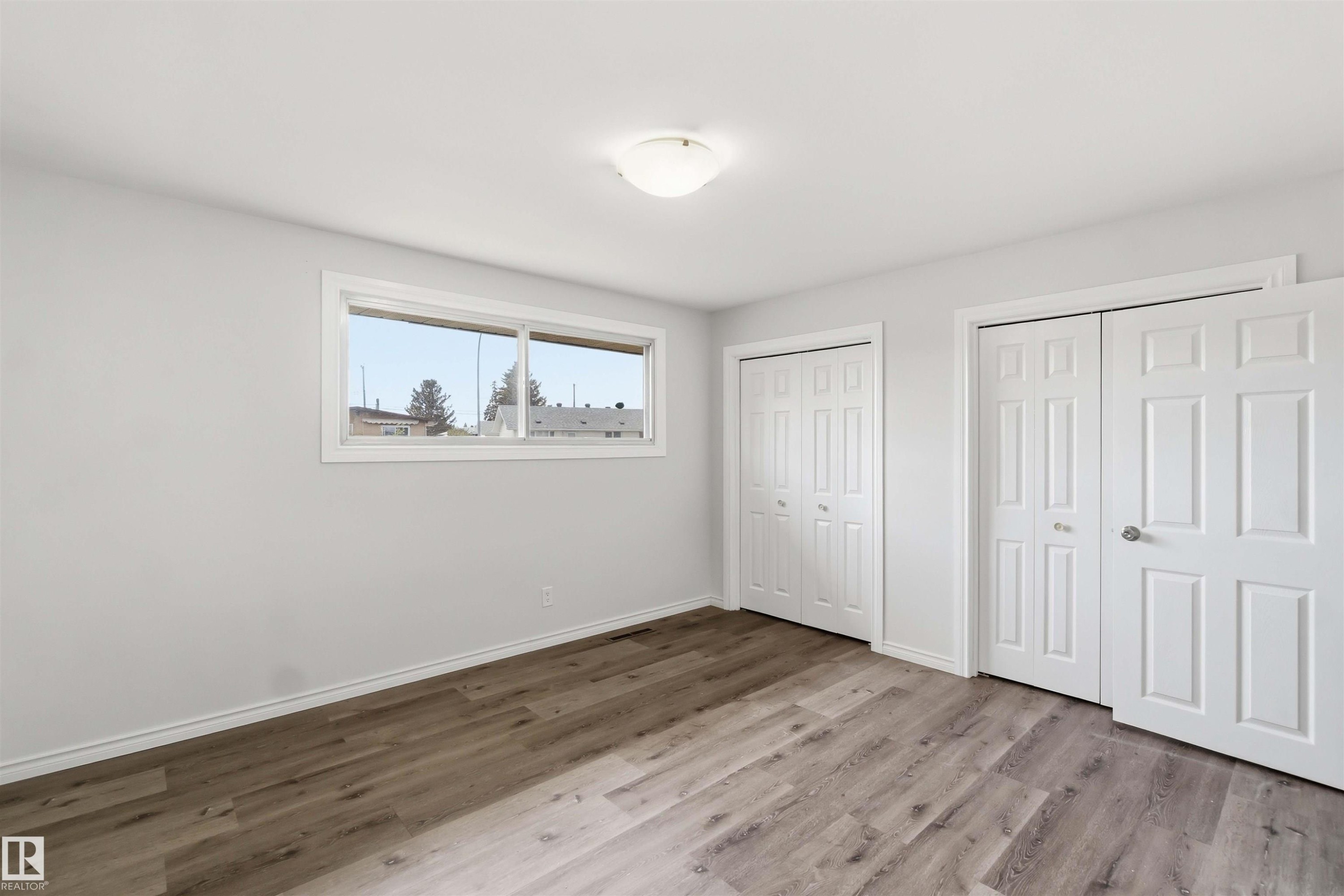 13303 58 Street Nw, Edmonton, AB - Indoor Photo Showing Other Room