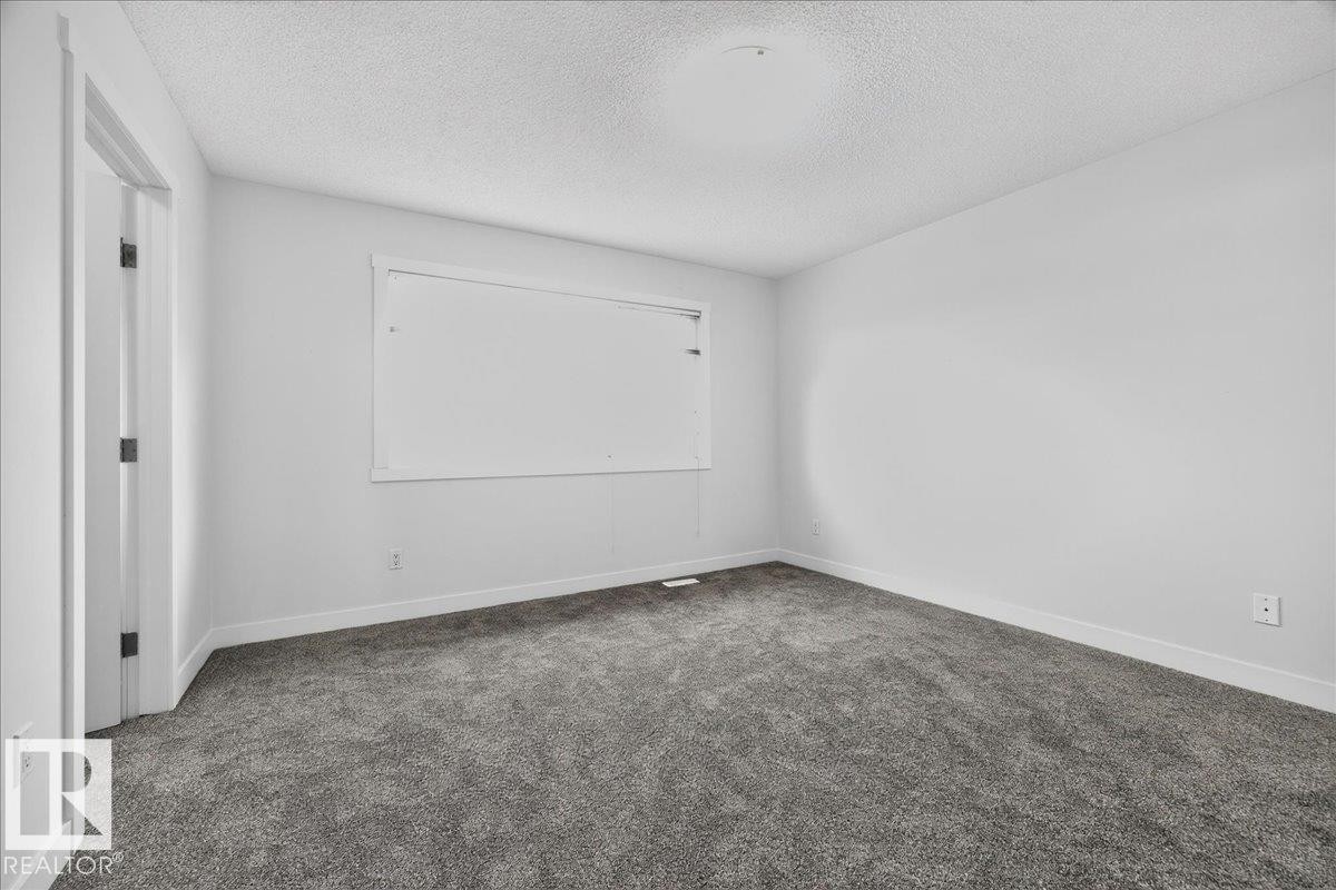 3017 Harvey Crescent Nw, Edmonton, AB - Indoor Photo Showing Other Room