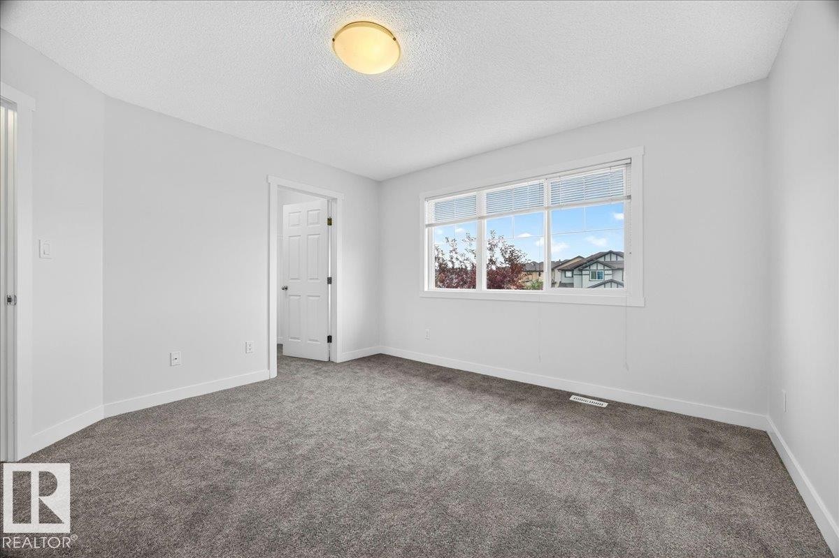 3017 Harvey Crescent Nw, Edmonton, AB - Indoor Photo Showing Other Room