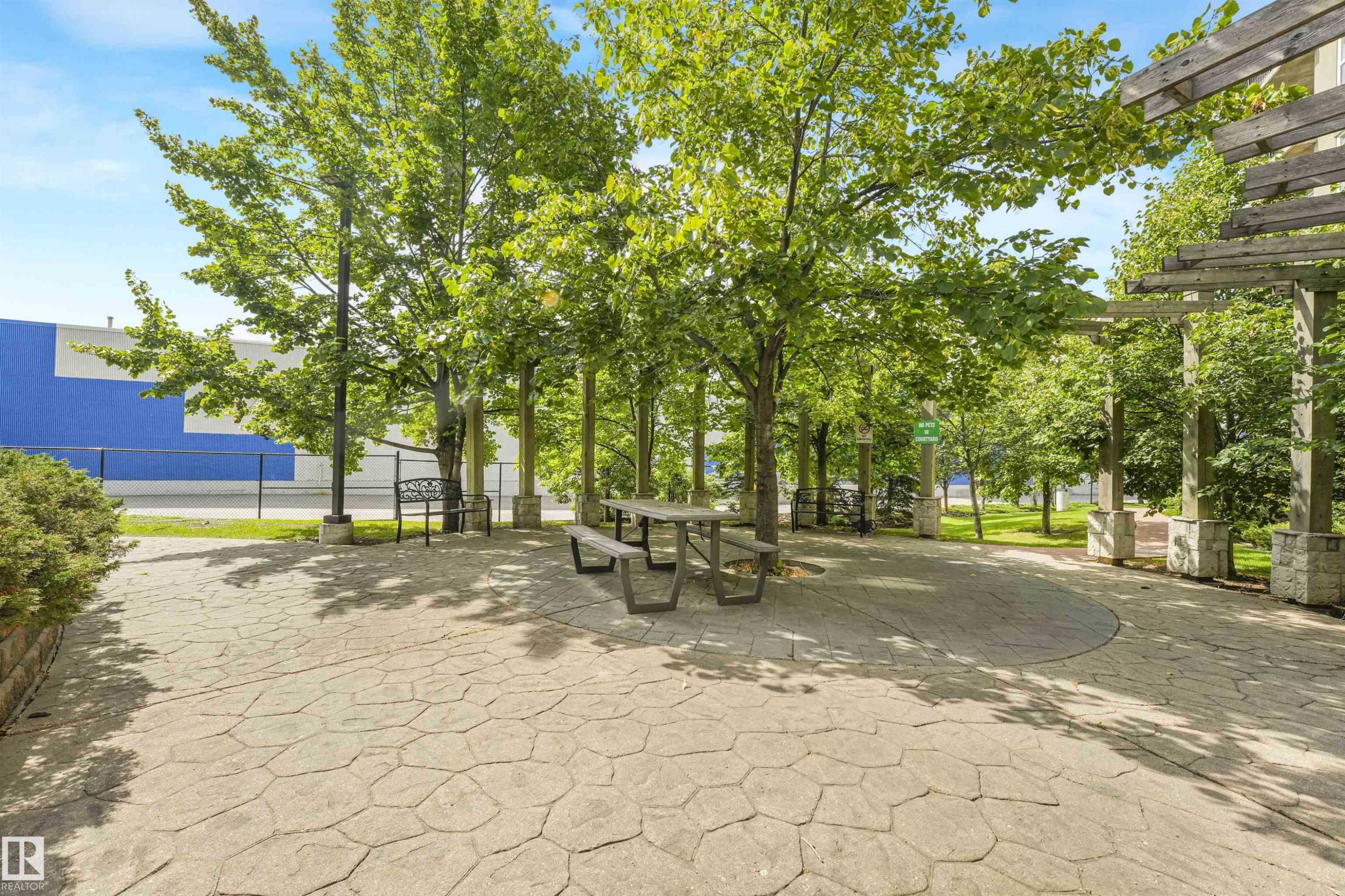 #2-208 4245 139 Av Nw, Edmonton, AB - Outdoor