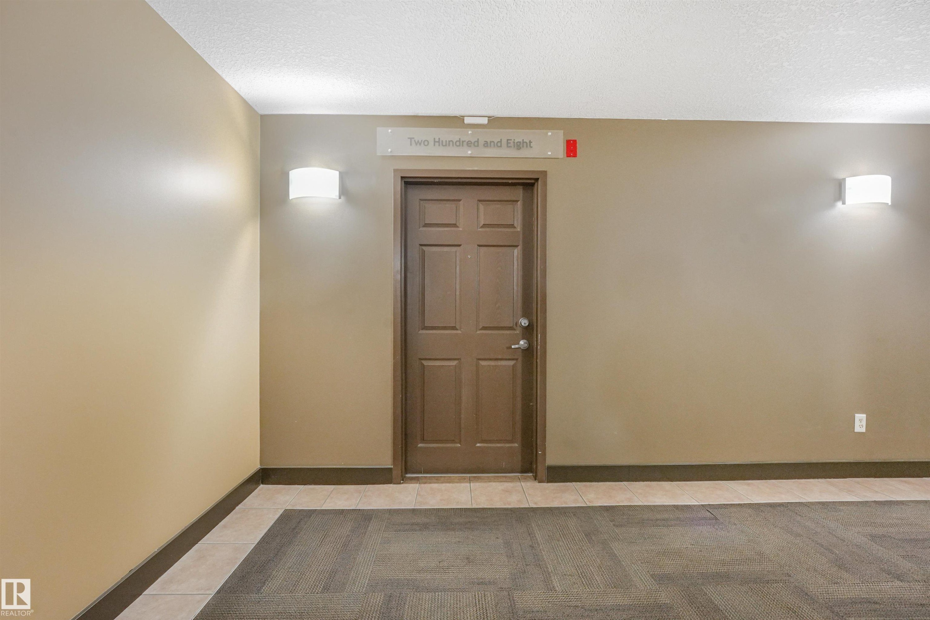#2-208 4245 139 Av Nw, Edmonton, AB - Indoor Photo Showing Other Room