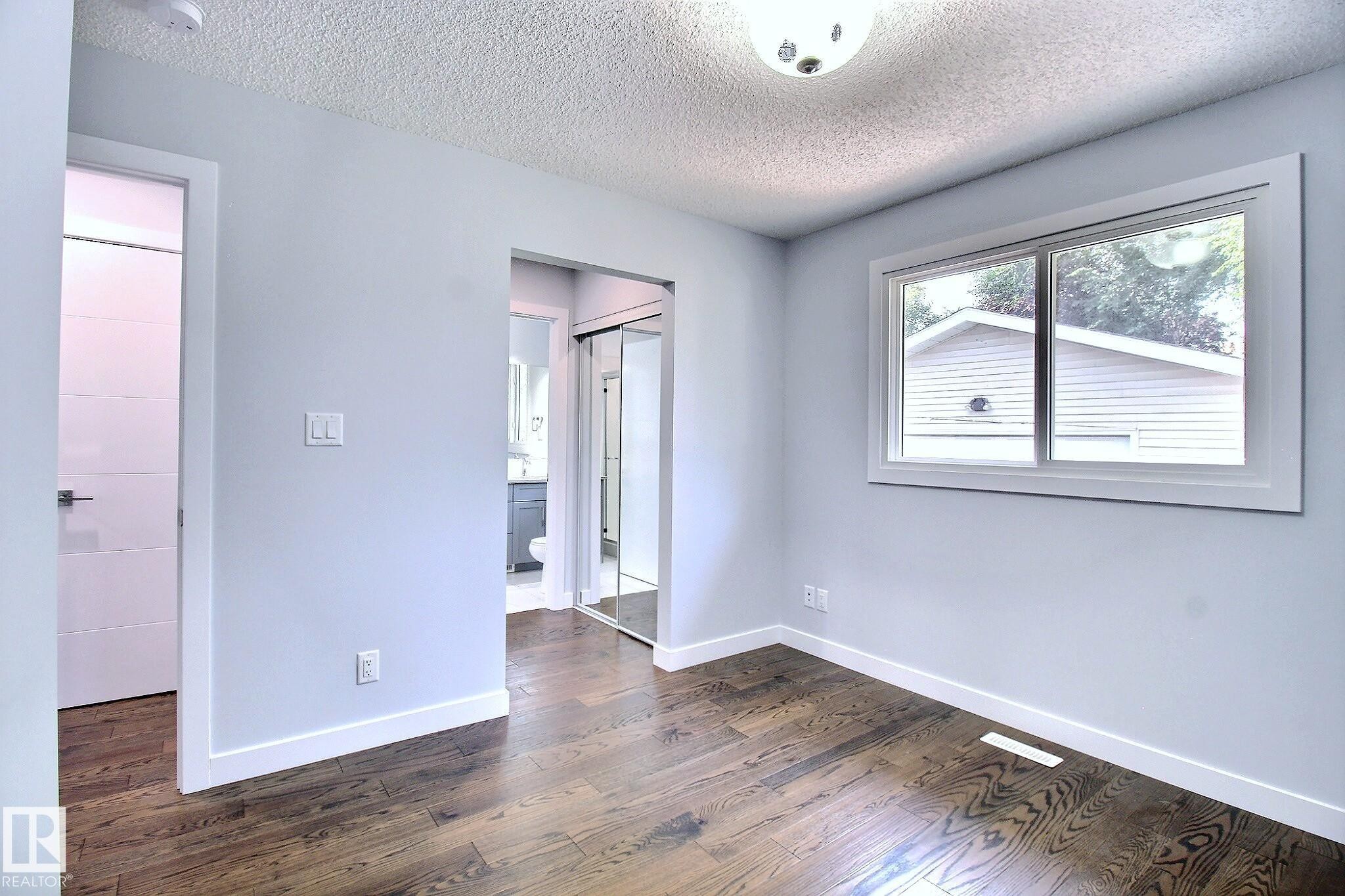 14732 32 Street Nw, Edmonton, AB - Indoor Photo Showing Other Room