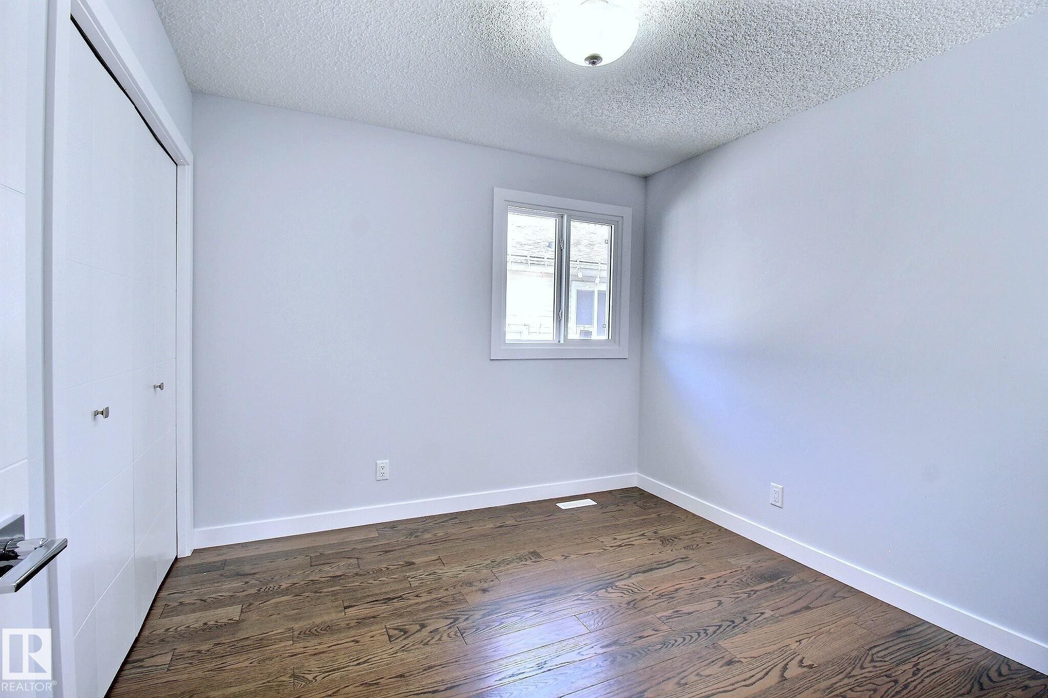 14732 32 Street Nw, Edmonton, AB - Indoor Photo Showing Other Room