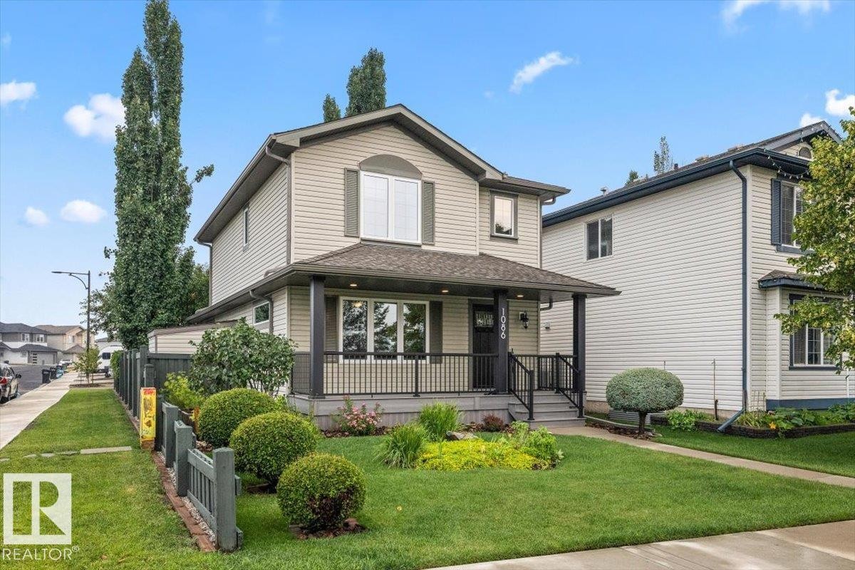 Front house - 1086 Grantham Drive Nw, Edmonton, AB - Outdoor With Deck Patio Veranda