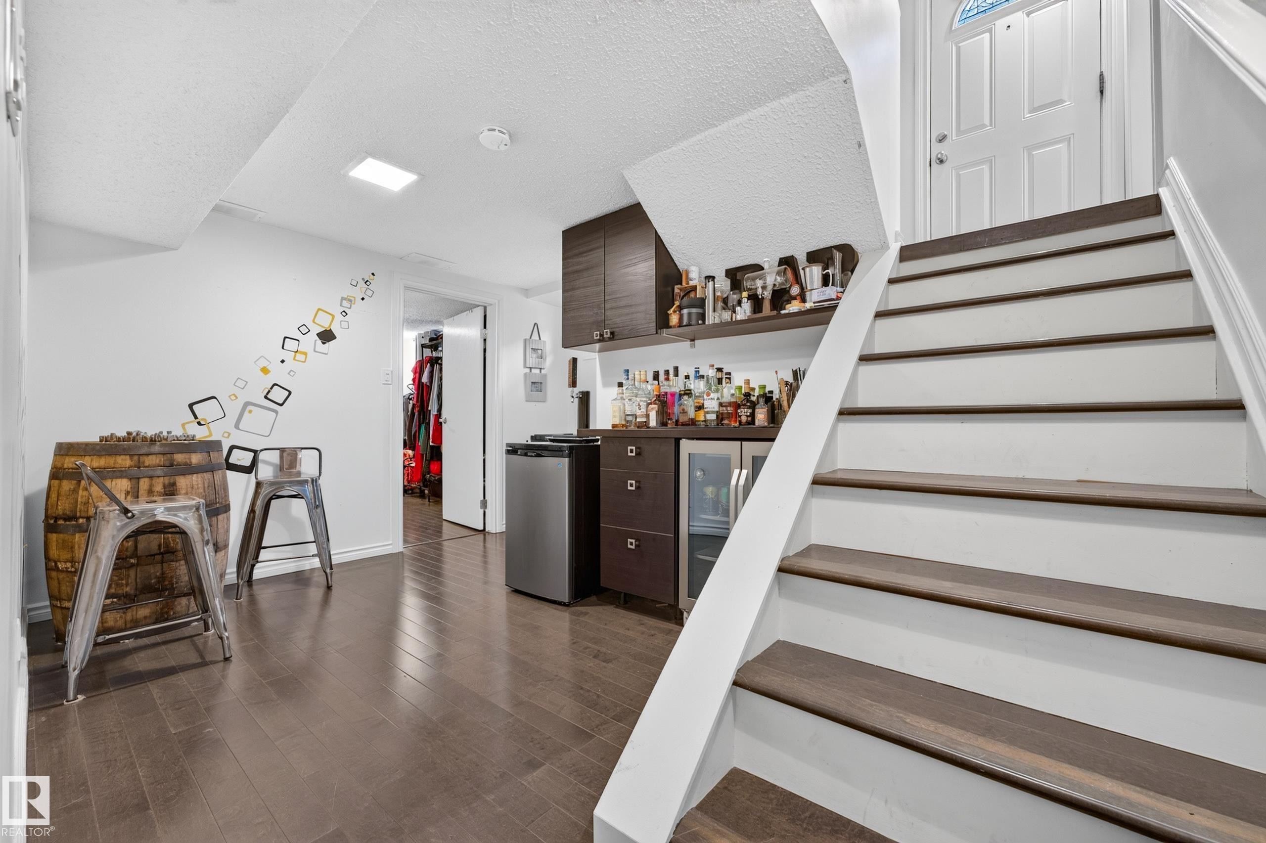 14804 95 Avenue Nw, Edmonton, AB - Indoor Photo Showing Other Room