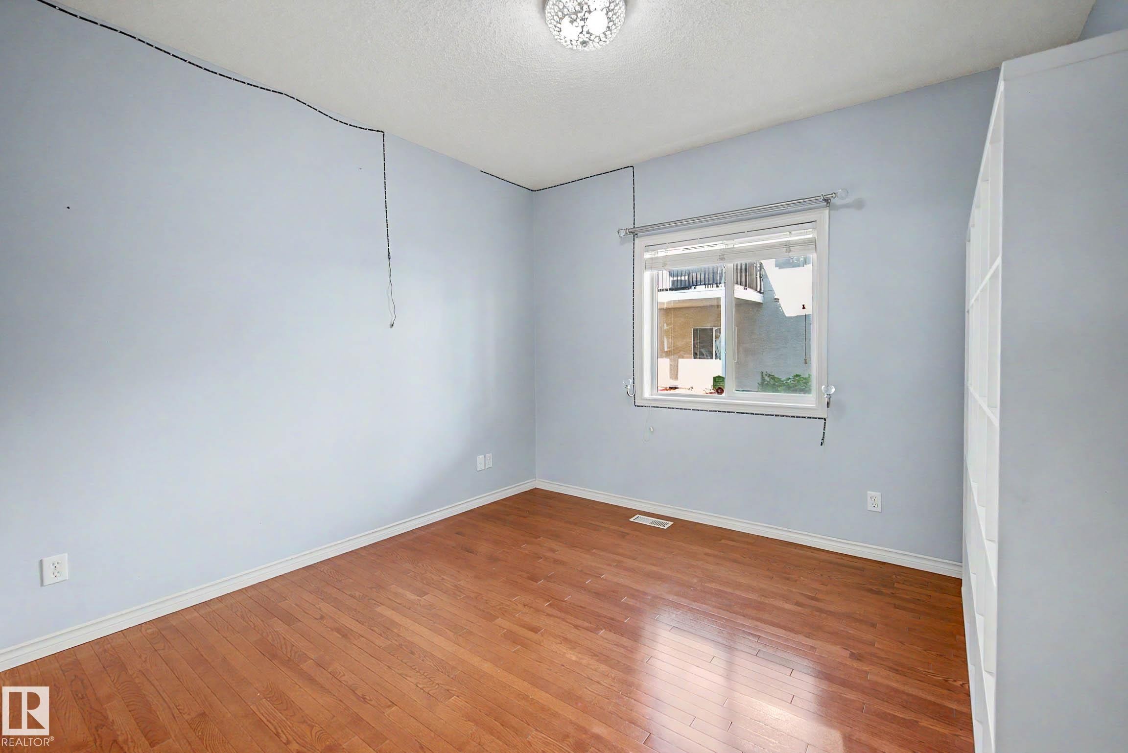 #47 13825 155 Av Nw, Edmonton, AB - Indoor Photo Showing Other Room