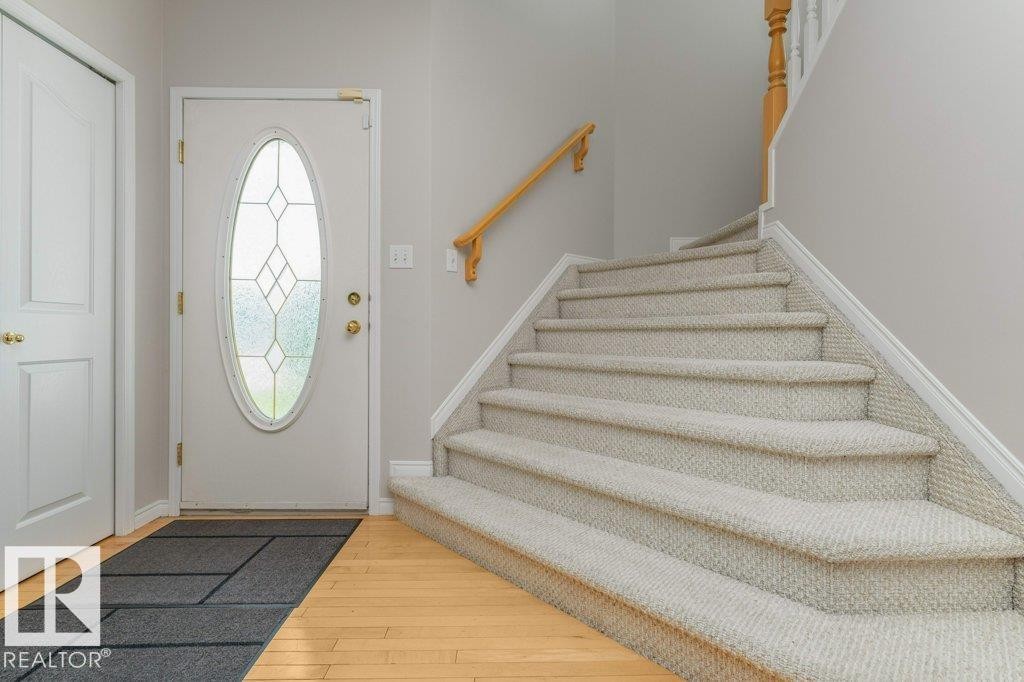 1072 Barnes Way Sw, Edmonton, AB - Indoor Photo Showing Other Room