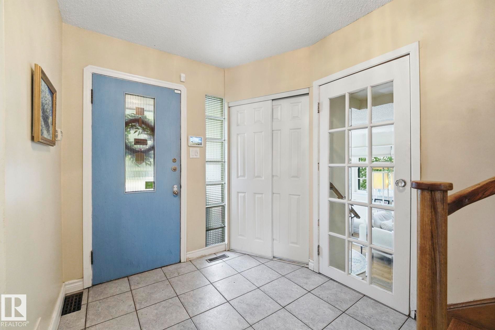 9107 118 Street Nw, Edmonton, AB - Indoor Photo Showing Other Room