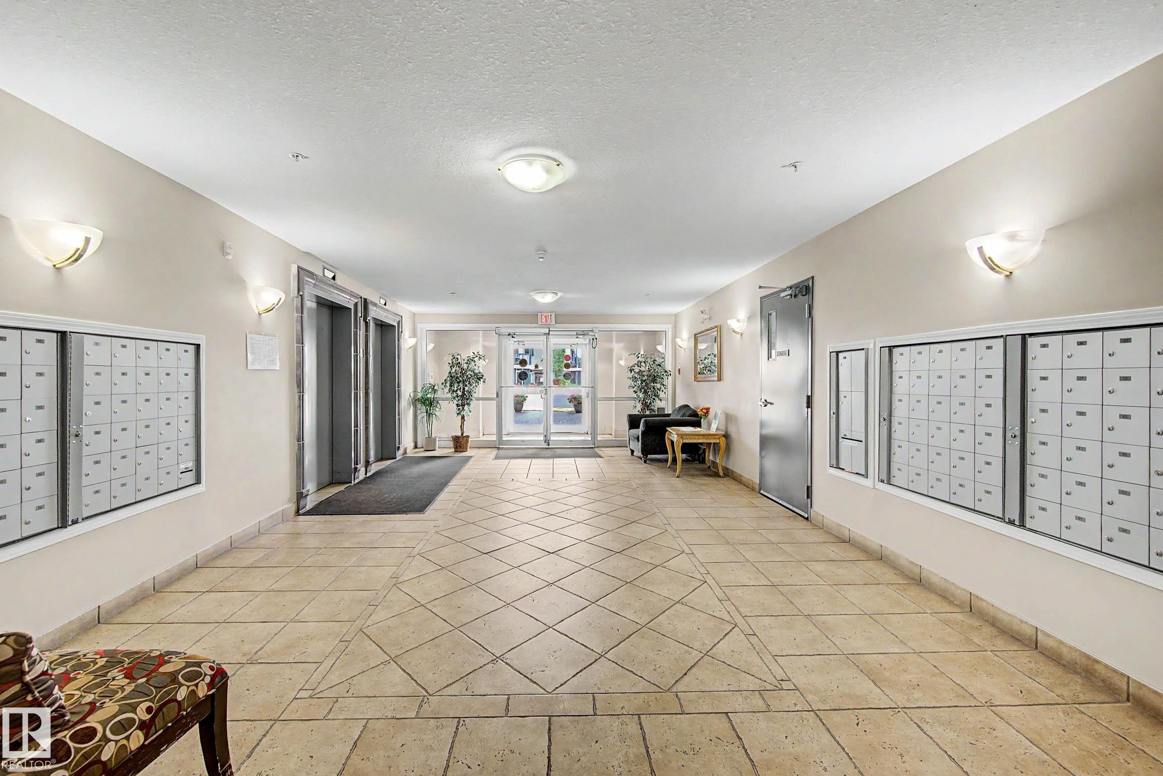 #209 237 Youville Dr E Nw, Edmonton, AB - Indoor Photo Showing Other Room