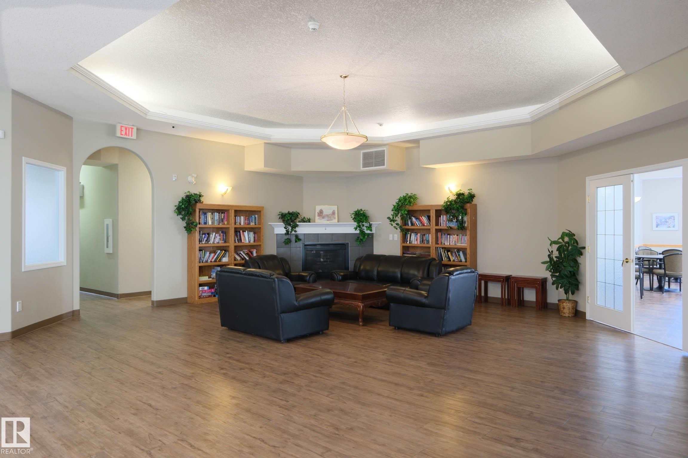 #209 237 Youville Dr E Nw, Edmonton, AB - Indoor Photo Showing Other Room