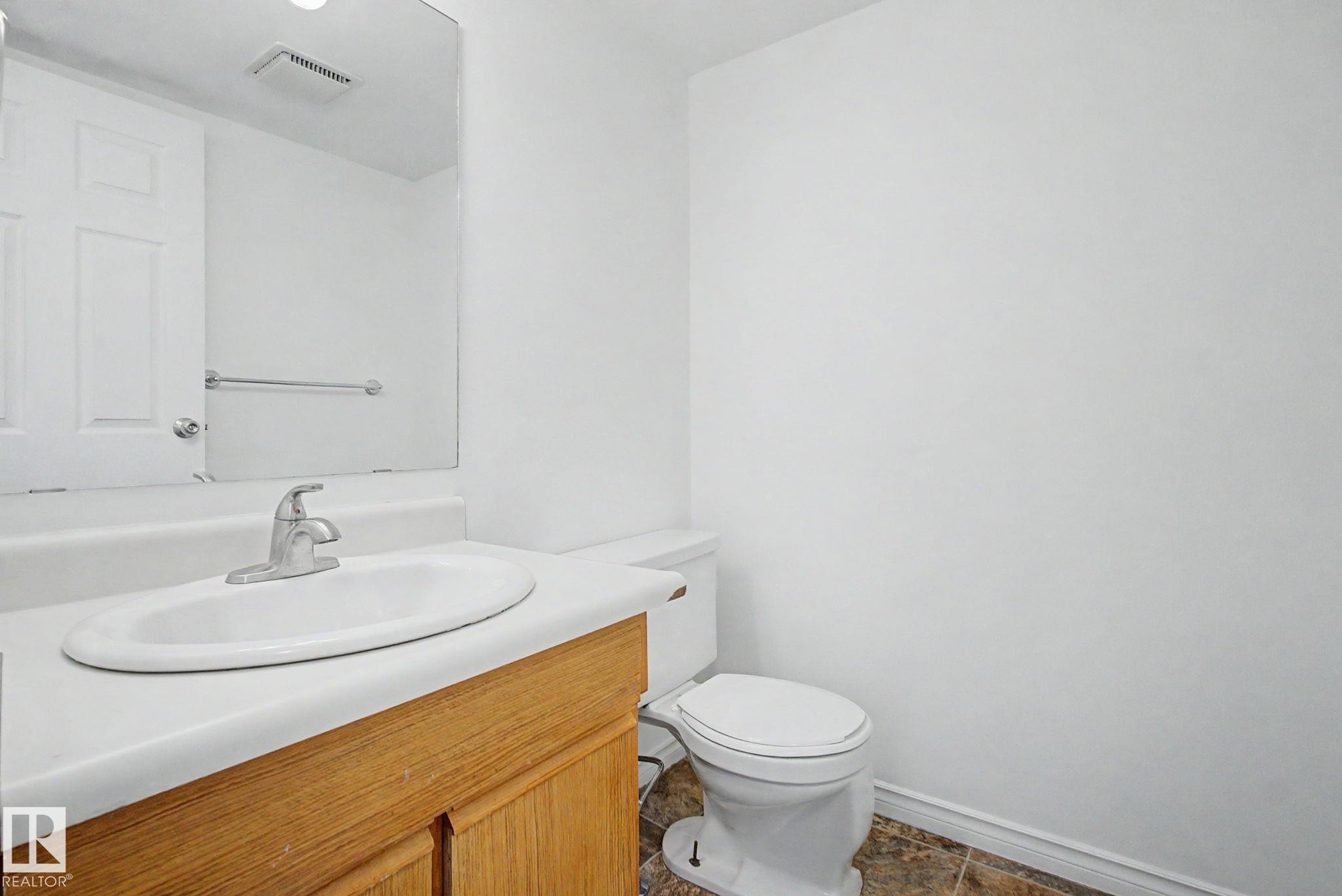 2932 36 Street Nw, Edmonton, AB - Indoor Photo Showing Bathroom