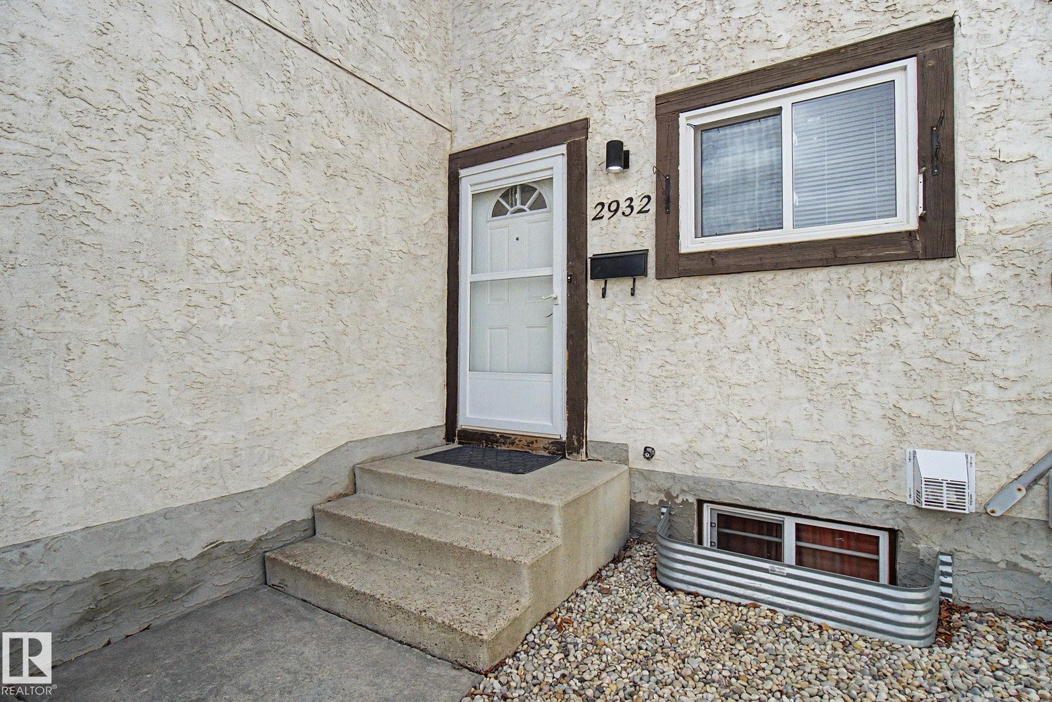 2932 36 Street Nw, Edmonton, AB - Outdoor With Exterior