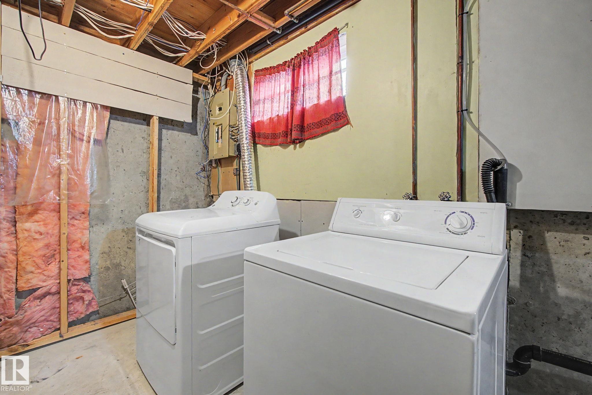 2932 36 Street Nw, Edmonton, AB - Indoor Photo Showing Laundry Room