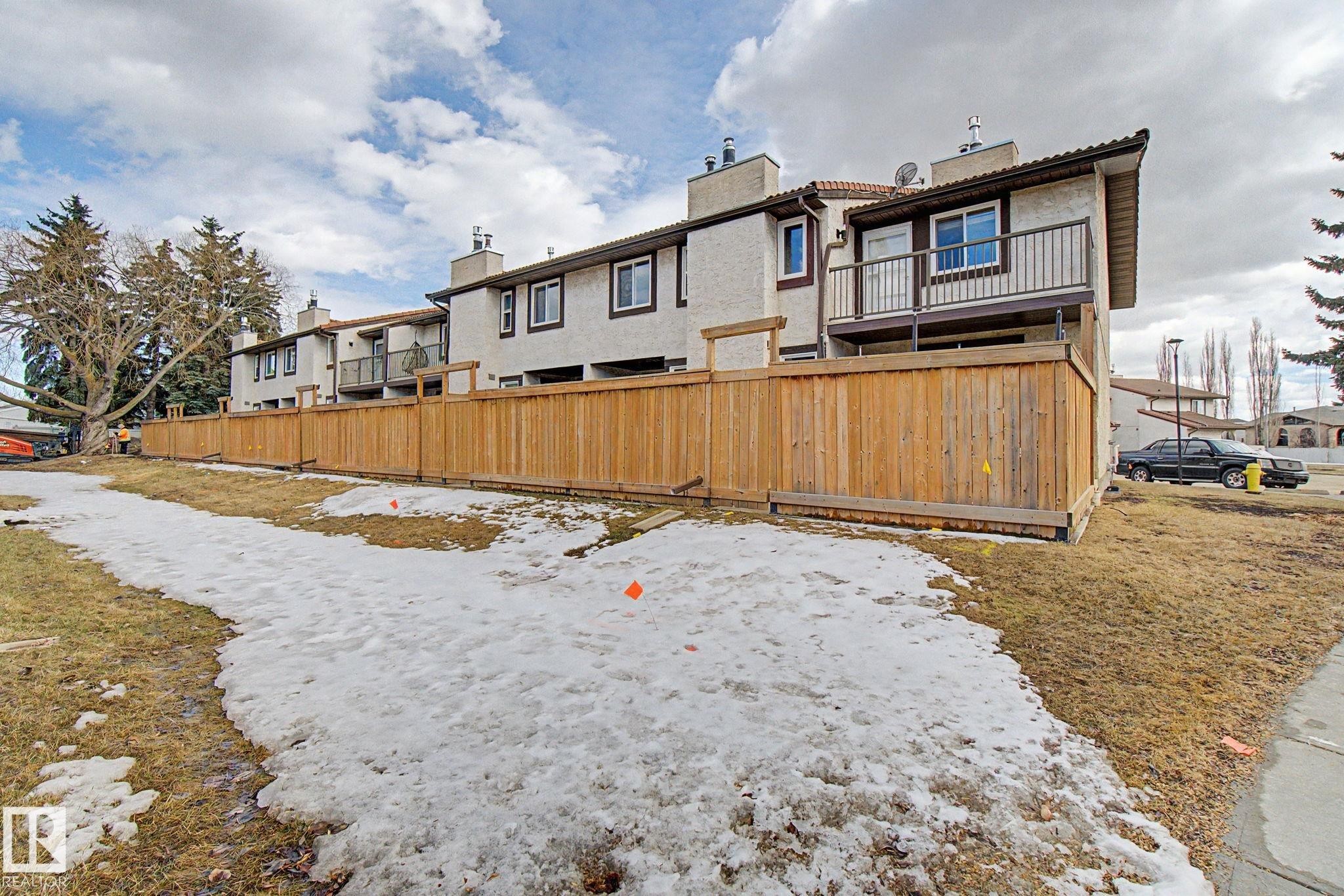 2932 36 Street Nw, Edmonton, AB - Outdoor