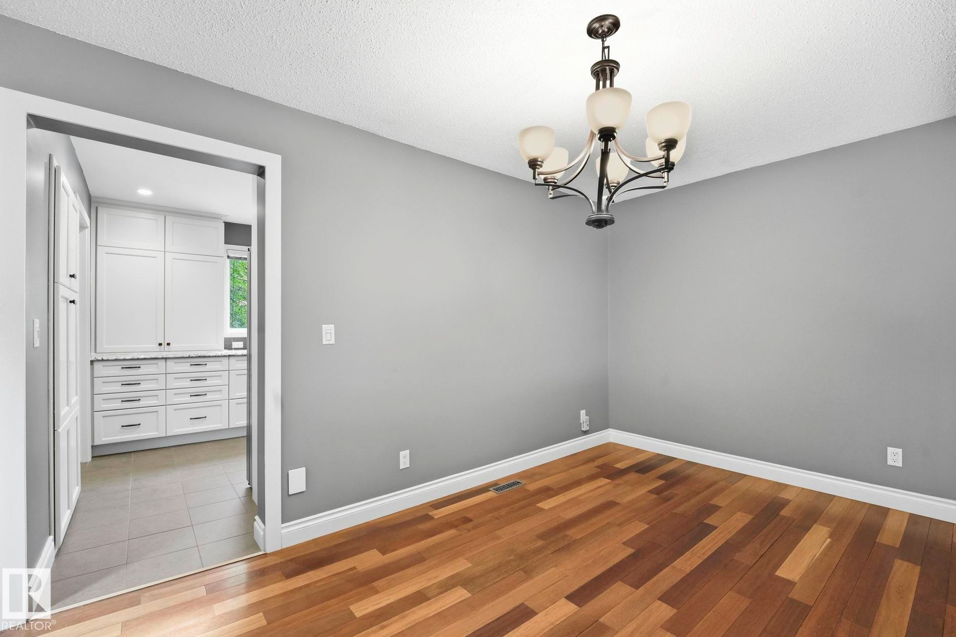 48 Glaewyn Estates, St. Albert, AB - Indoor Photo Showing Other Room