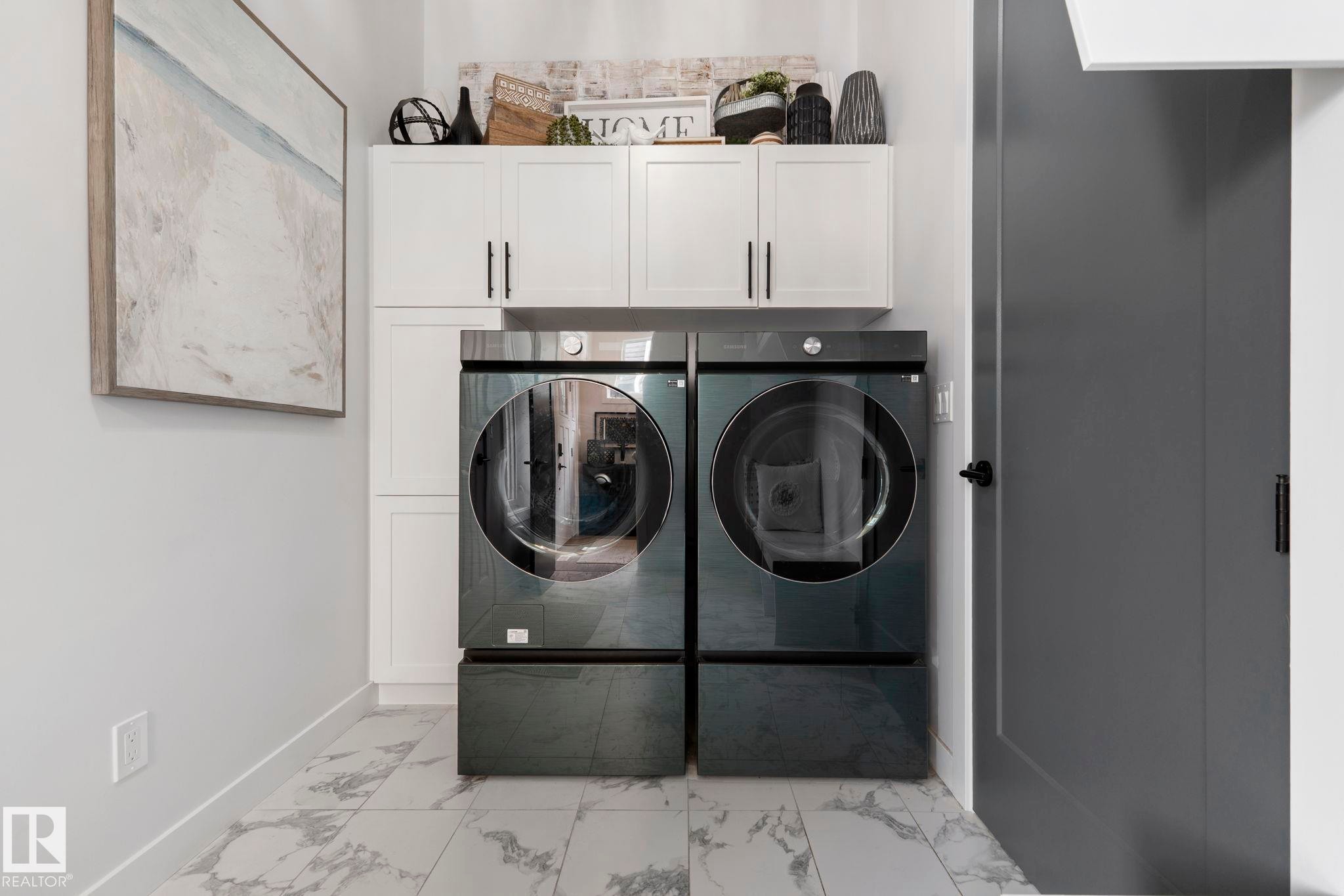 55 Maple Crescent, Gibbons, AB - Indoor Photo Showing Laundry Room
