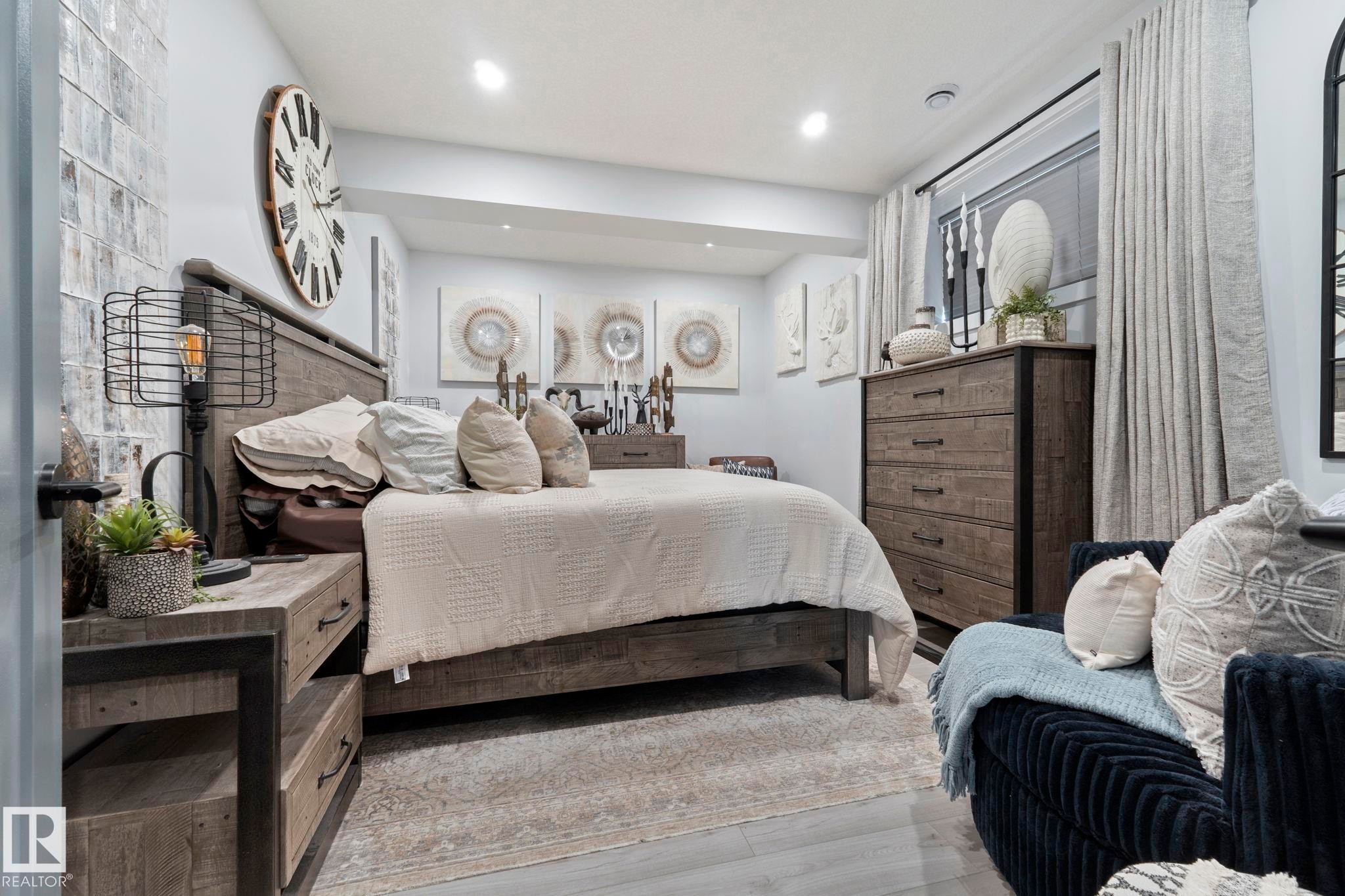 55 Maple Crescent, Gibbons, AB - Indoor Photo Showing Bedroom